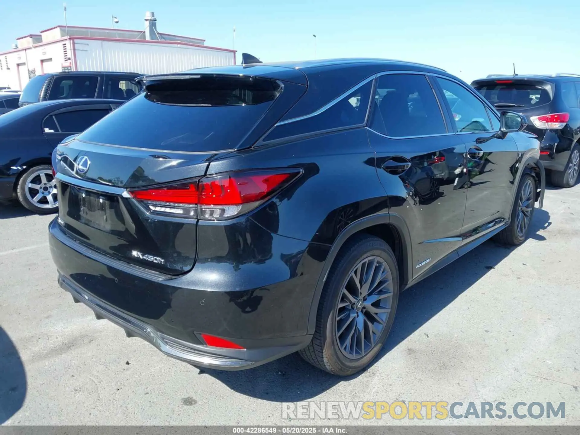 4 fotografías del automóvil dañado 2T2YGMDA8NC082951 LEXUS RX 450H 2022