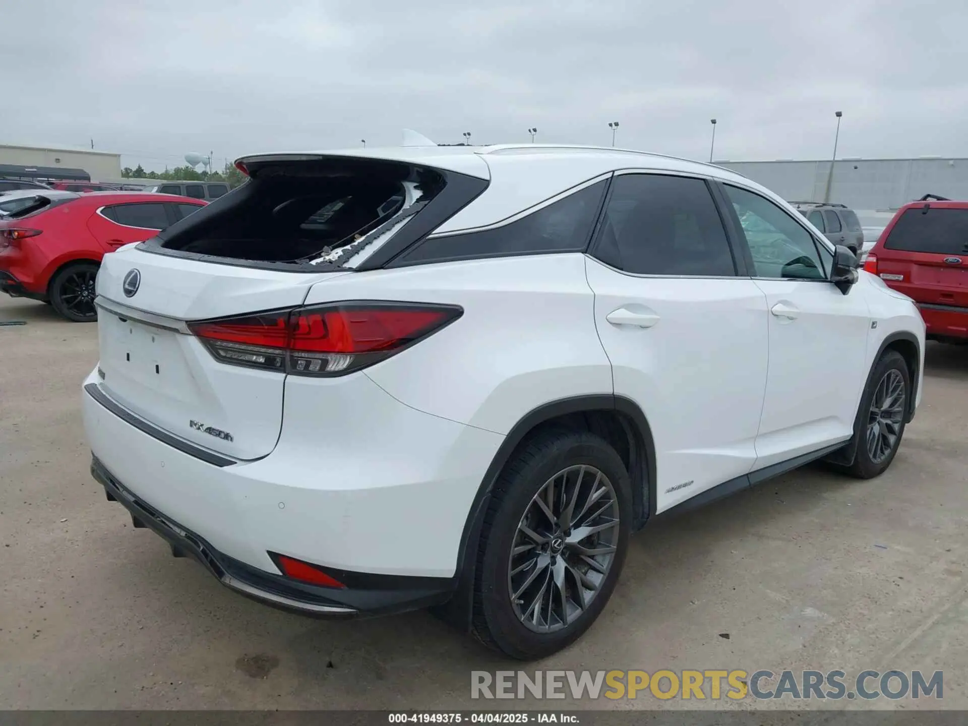 4 fotografías del automóvil dañado 2T2YGMDA8NC091665 LEXUS RX 450H 2022