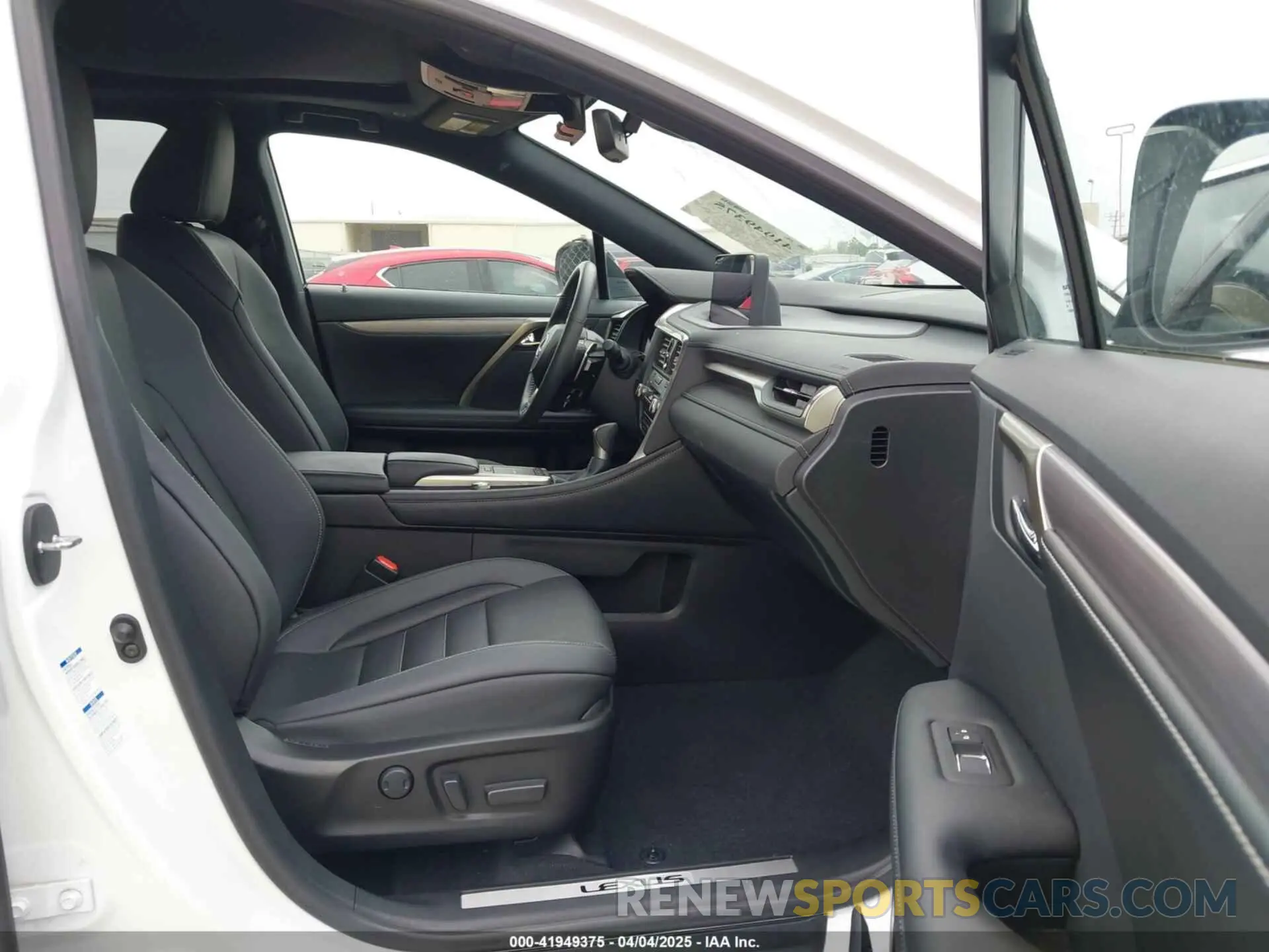 5 fotografías del automóvil dañado 2T2YGMDA8NC091665 LEXUS RX 450H 2022