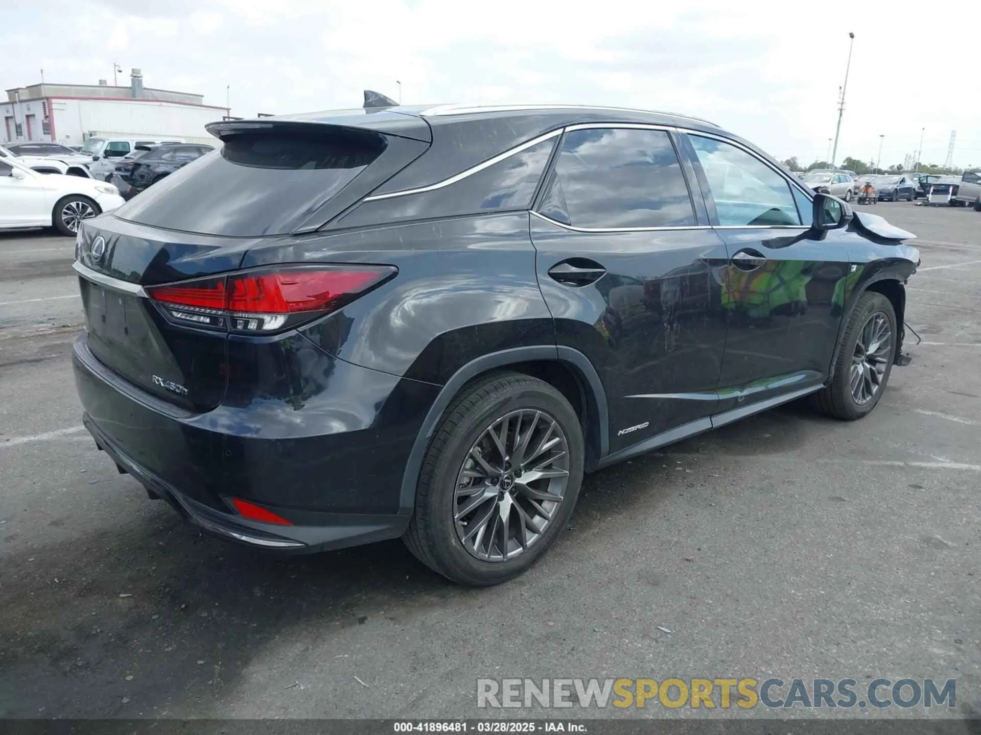 4 fotografías del automóvil dañado 2T2YGMDA9NC082067 LEXUS RX 450H 2022