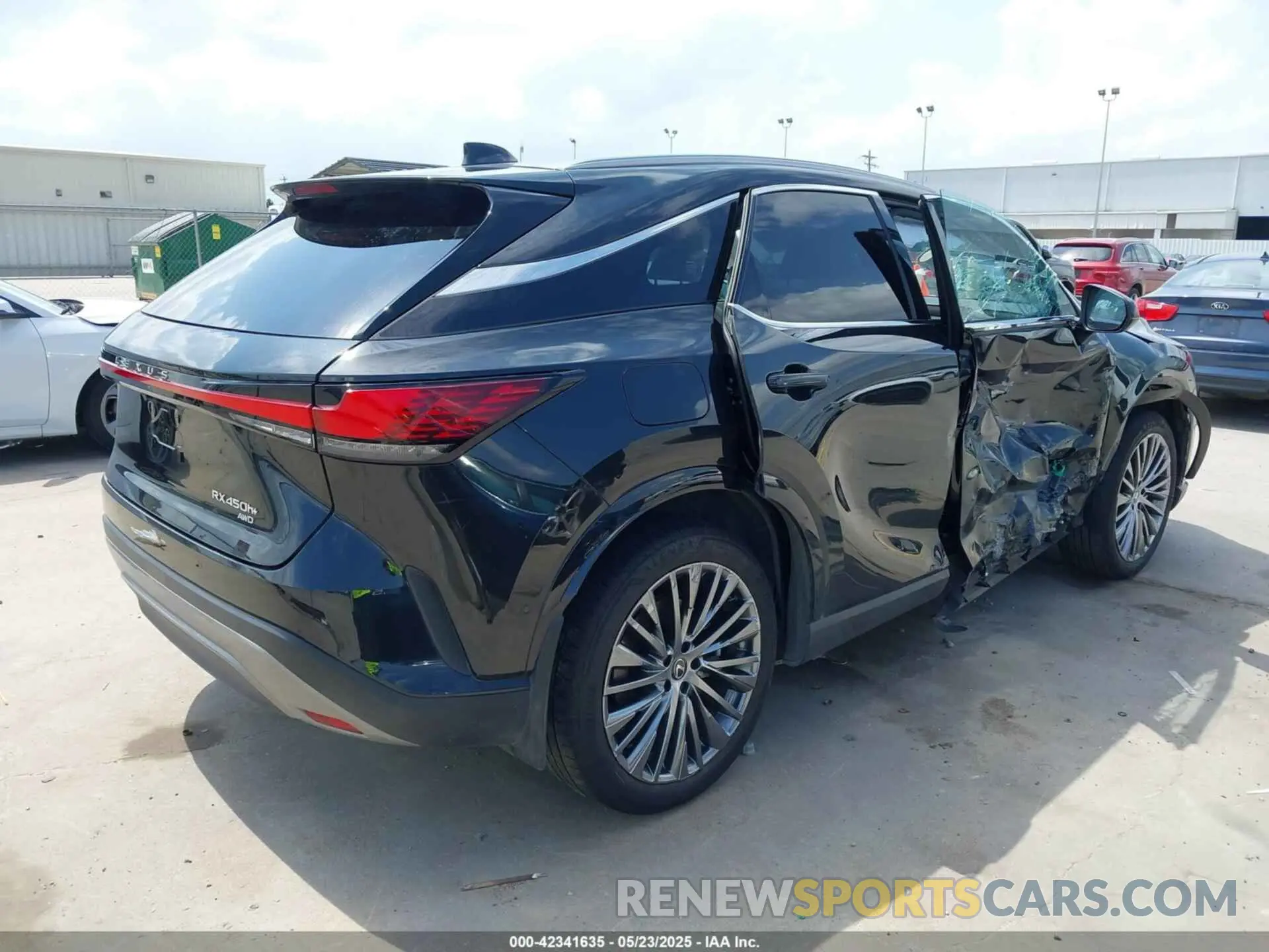 4 fotografías del automóvil dañado JTJCJMGA2R2011919 LEXUS RX 450H+ 2024
