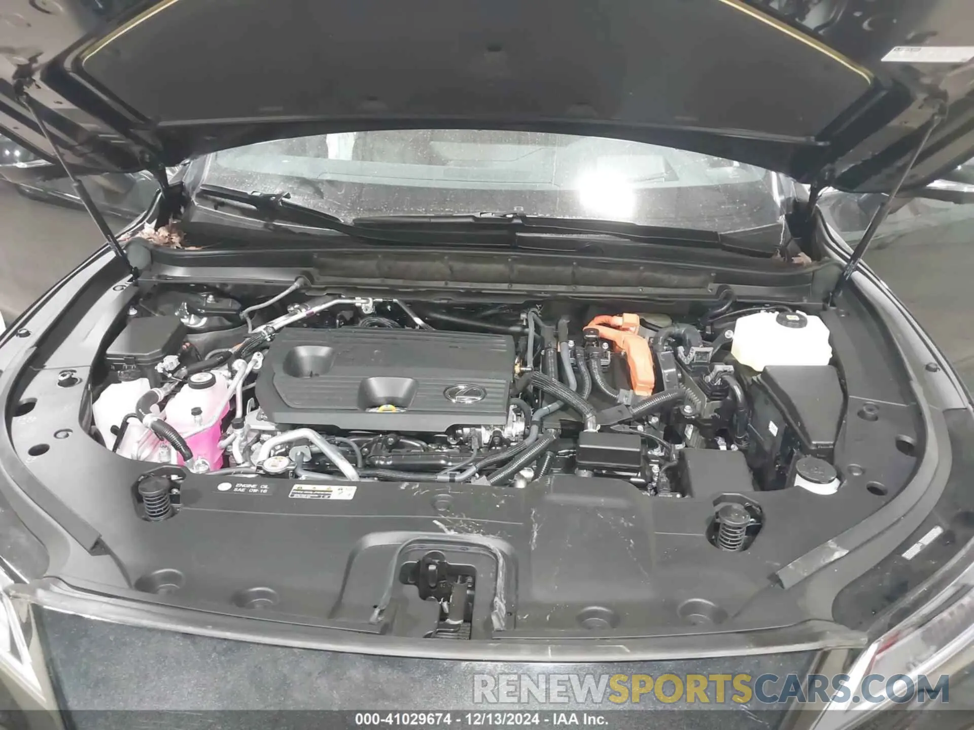 10 fotografías del automóvil dañado JTJCJMGA8R2019619 LEXUS RX 450H+ 2024
