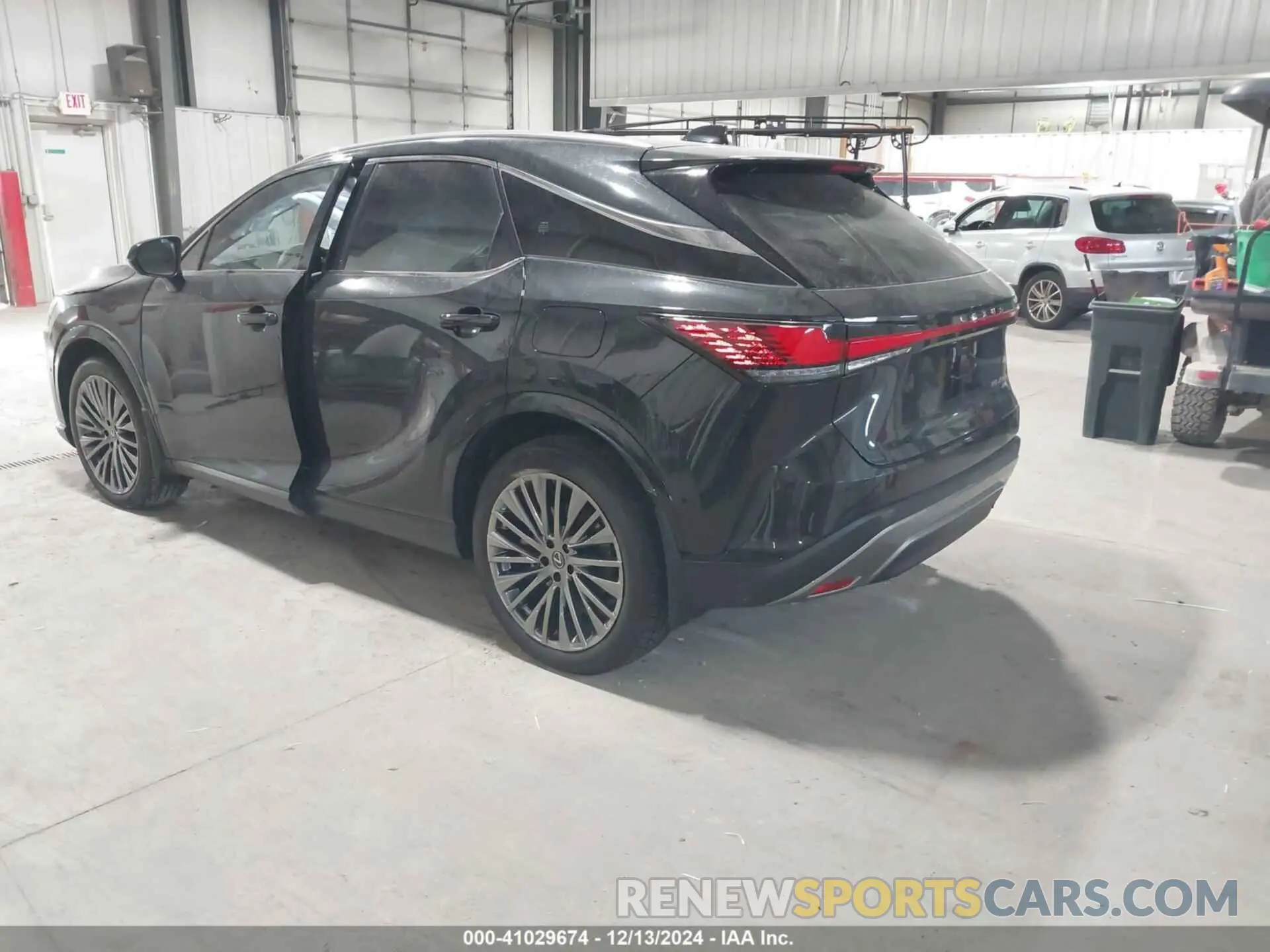 3 fotografías del automóvil dañado JTJCJMGA8R2019619 LEXUS RX 450H+ 2024