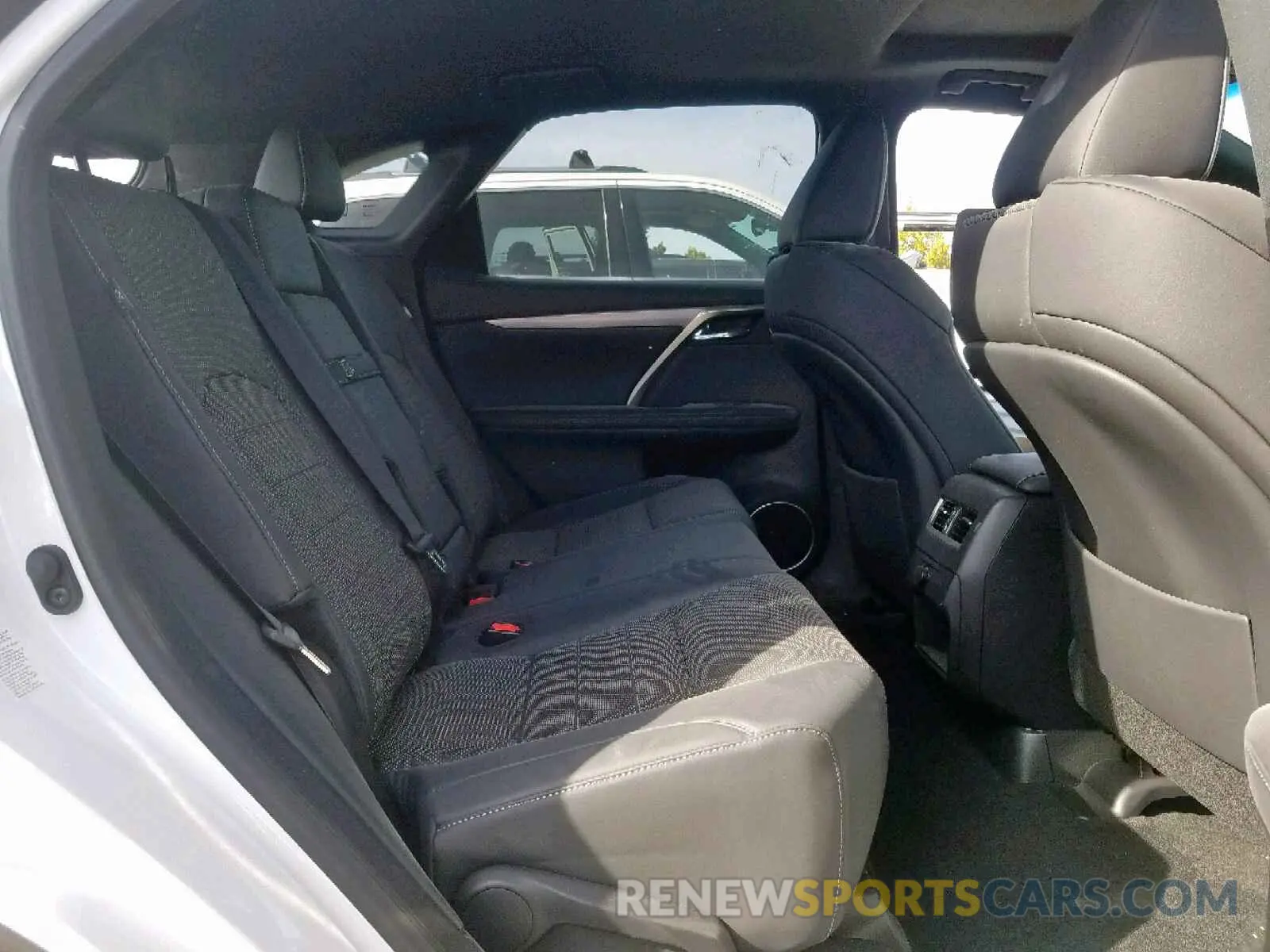 6 fotografías del automóvil dañado 2T2BGMCA3KC032204 LEXUS RX 450H BA 2019