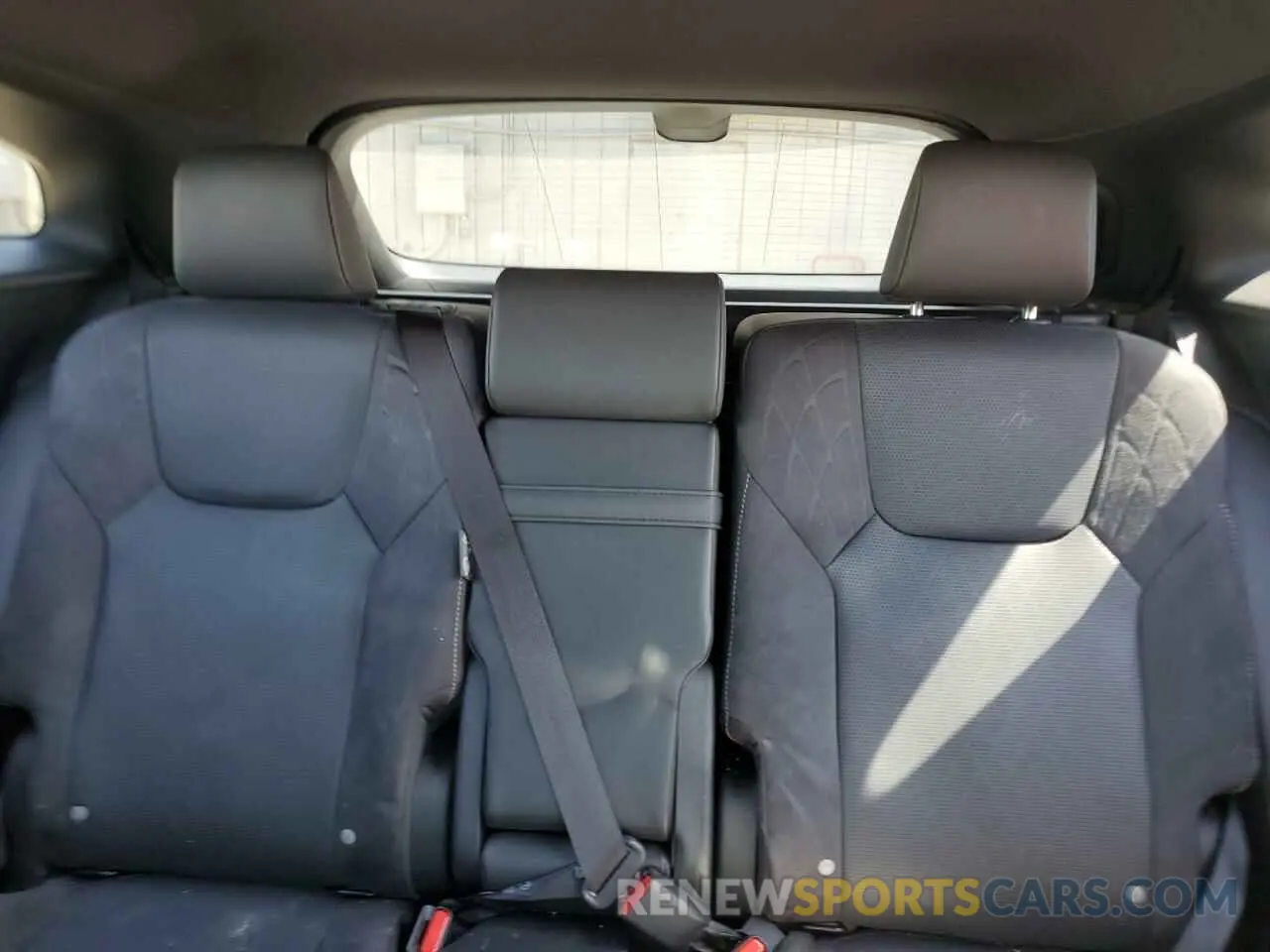 10 fotografías del automóvil dañado JTJCJMGA2R2021916 LEXUS RX 450H+ L 2024