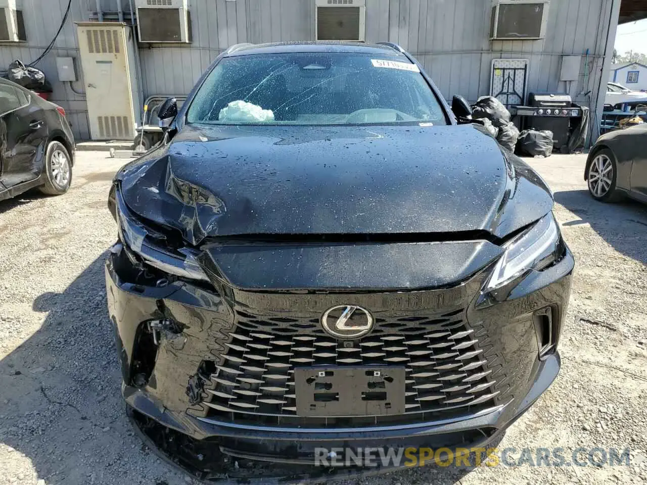 5 fotografías del automóvil dañado JTJCJMGA2R2021916 LEXUS RX 450H+ L 2024