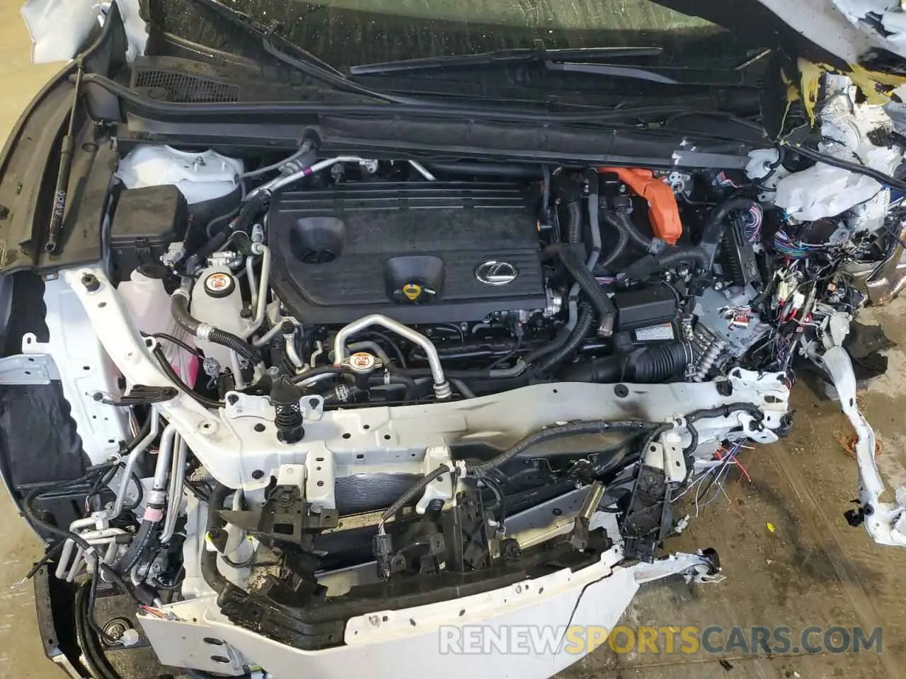 11 fotografías del automóvil dañado JTJCJMGA9R2015210 LEXUS RX 450H+ L 2024