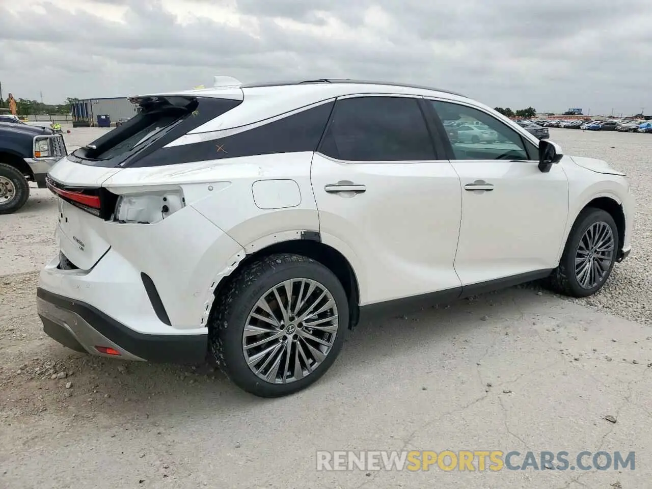 3 fotografías del automóvil dañado JTJCJMGAXS2023788 LEXUS RX 450H+ L 2025