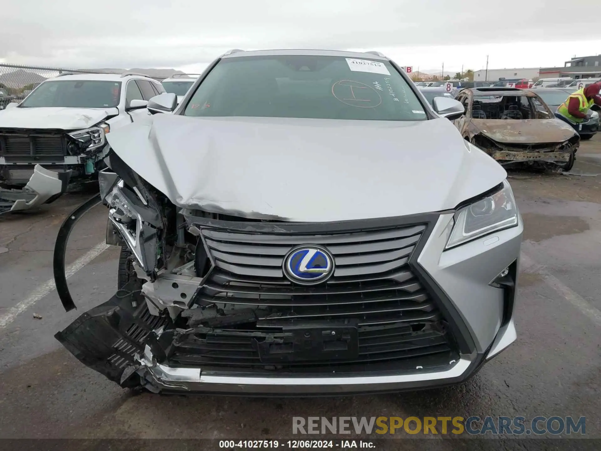 12 fotografías del automóvil dañado JTJDGKCA4K2007616 LEXUS RX 450HL 2019