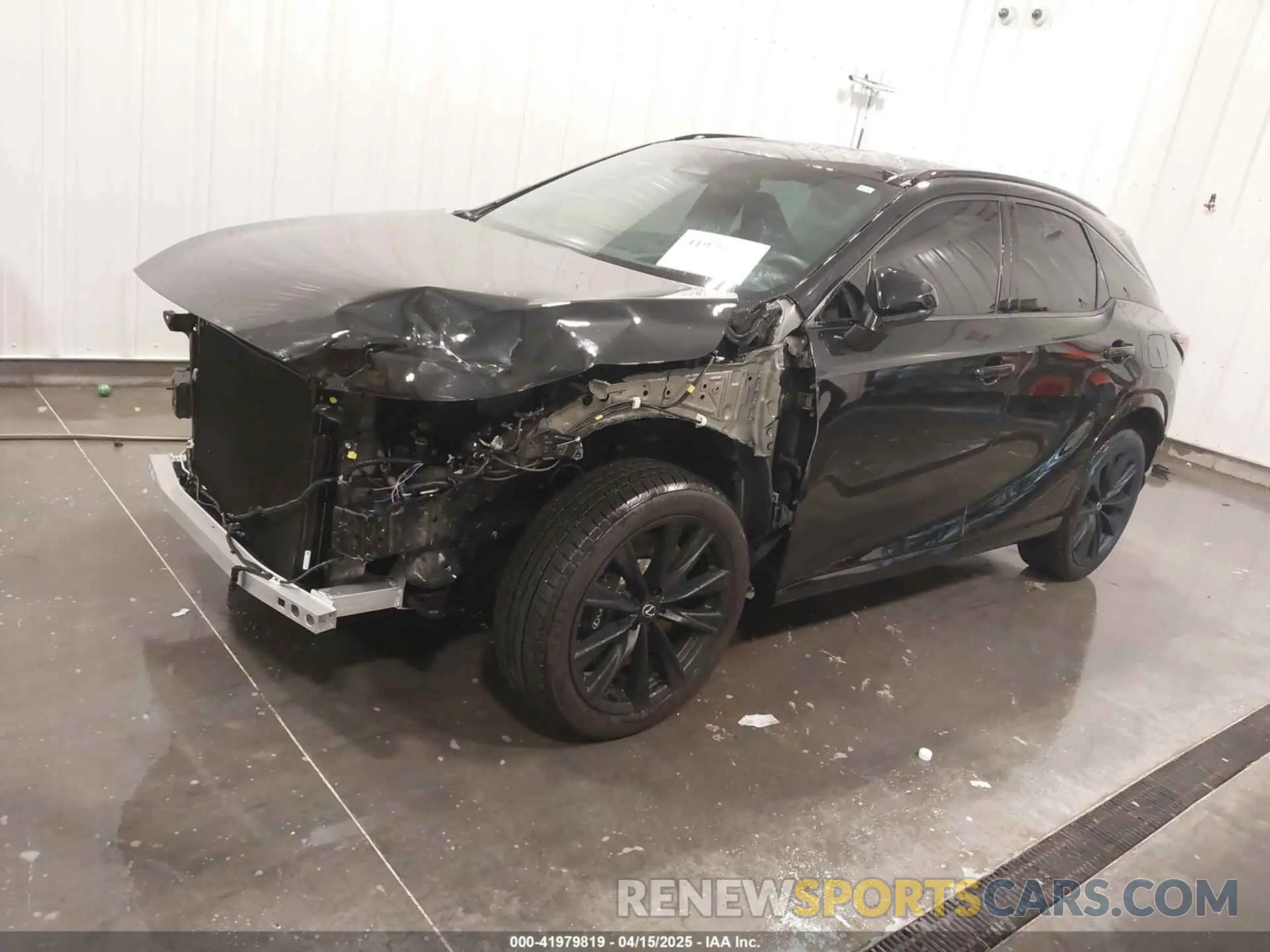 2 fotografías del automóvil dañado 2T2BCMEAXRC018321 LEXUS RX 500H 2024