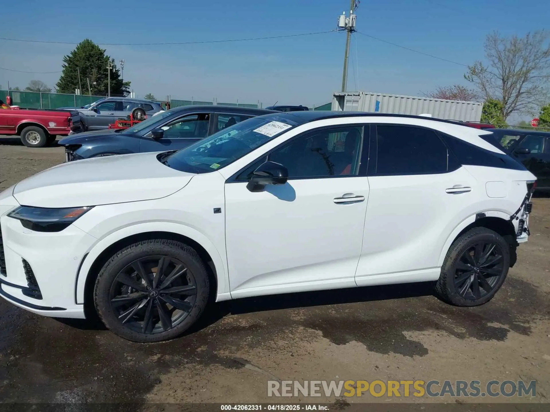 15 fotografías del automóvil dañado 2T2BCMEAXSC021242 LEXUS RX 500H 2025