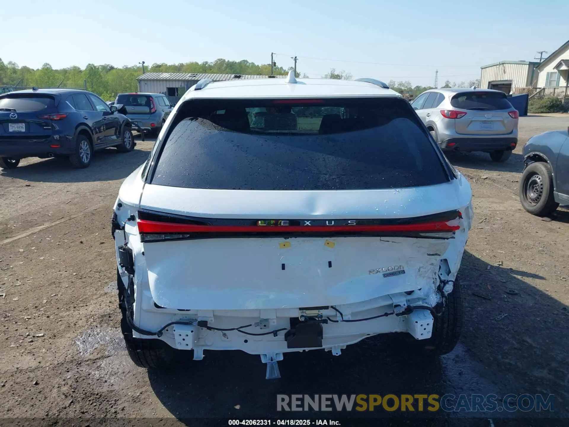 17 fotografías del automóvil dañado 2T2BCMEAXSC021242 LEXUS RX 500H 2025