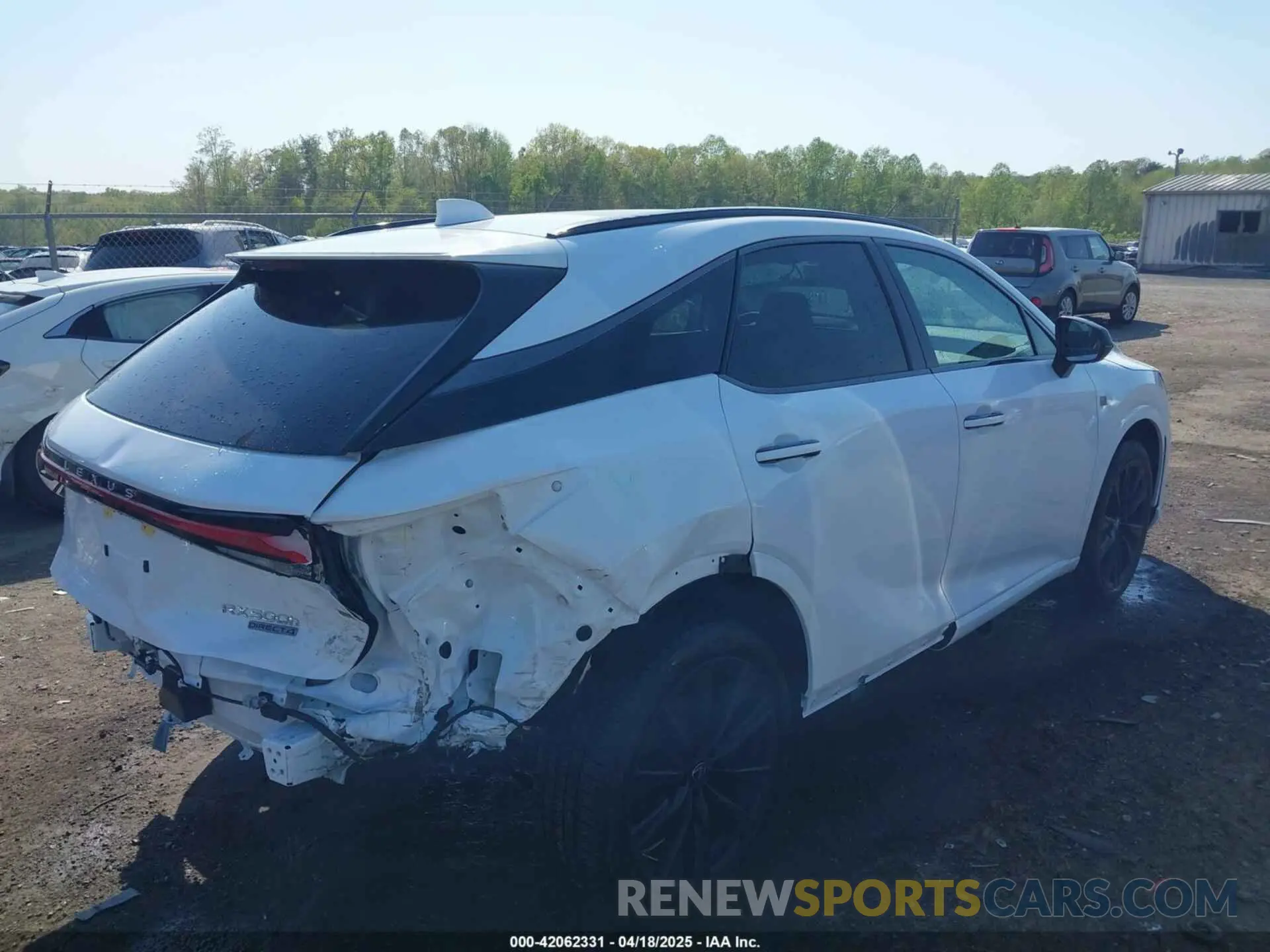 4 fotografías del automóvil dañado 2T2BCMEAXSC021242 LEXUS RX 500H 2025