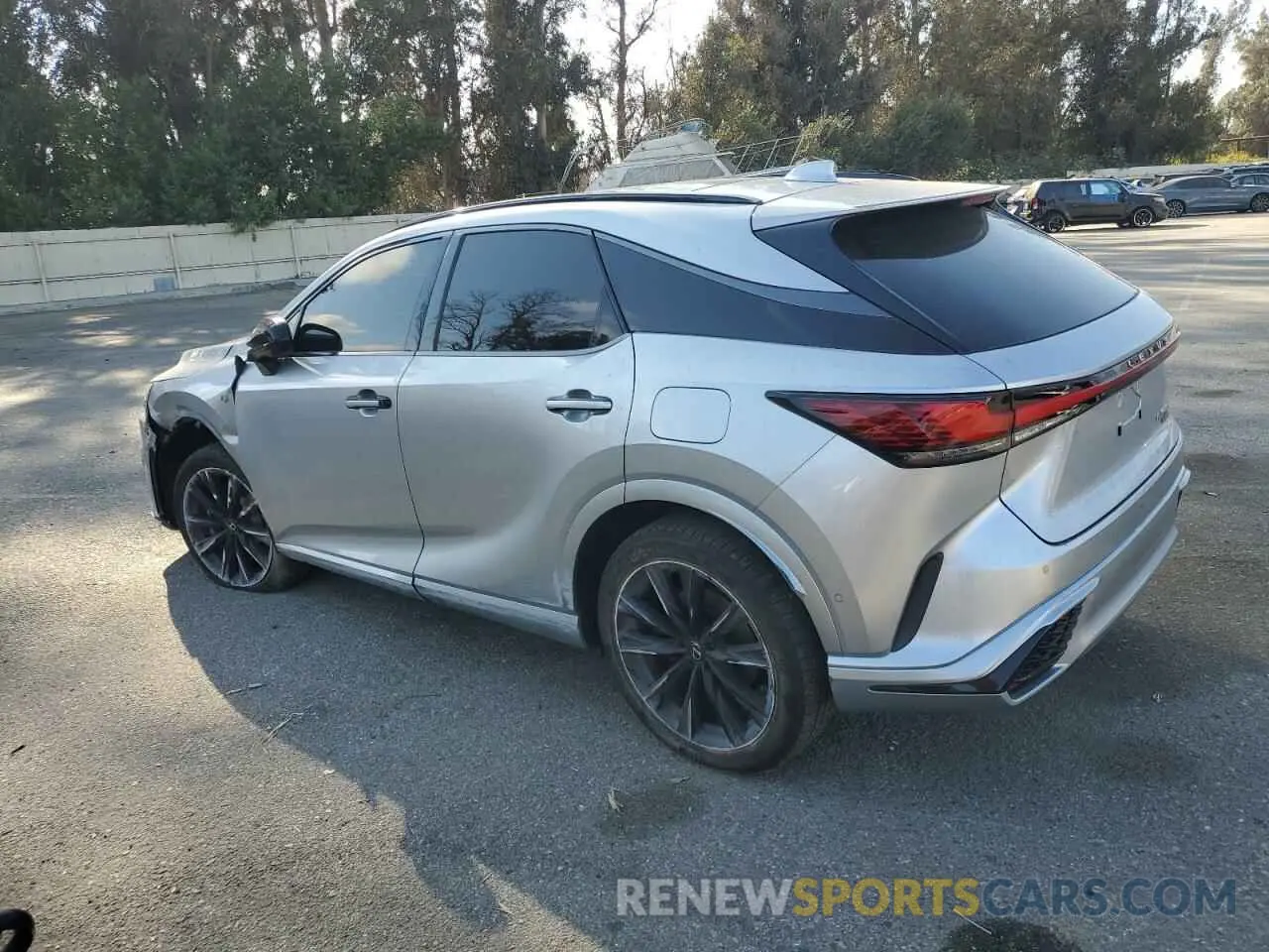 2 fotografías del automóvil dañado 2T2BCMEA4PC006310 LEXUS RX 500H F 2023