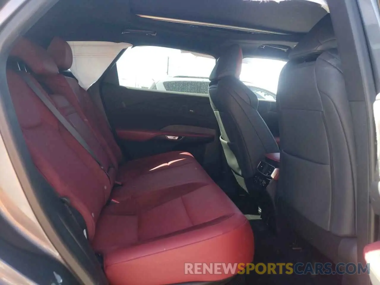 11 fotografías del automóvil dañado 2T2BCMEA7PC009833 LEXUS RX 500H F 2023