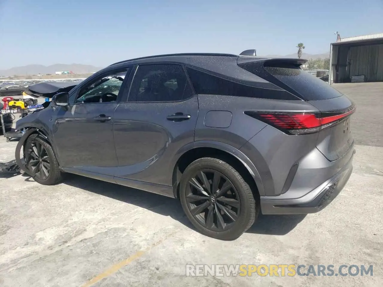 2 fotografías del automóvil dañado 2T2BCMEA7PC009833 LEXUS RX 500H F 2023