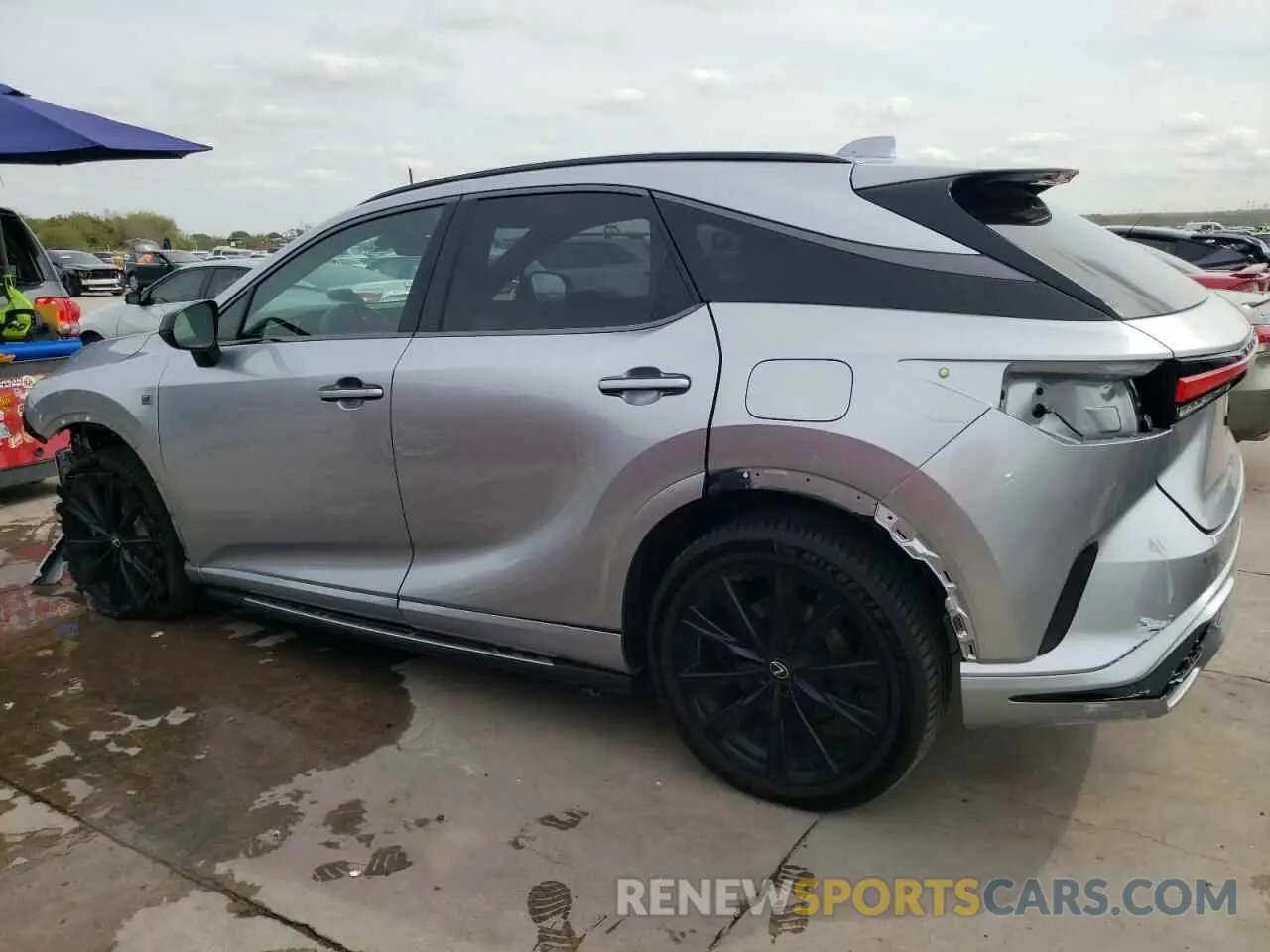 2 fotografías del automóvil dañado 2T2BCMEA9PC005931 LEXUS RX 500H F 2023