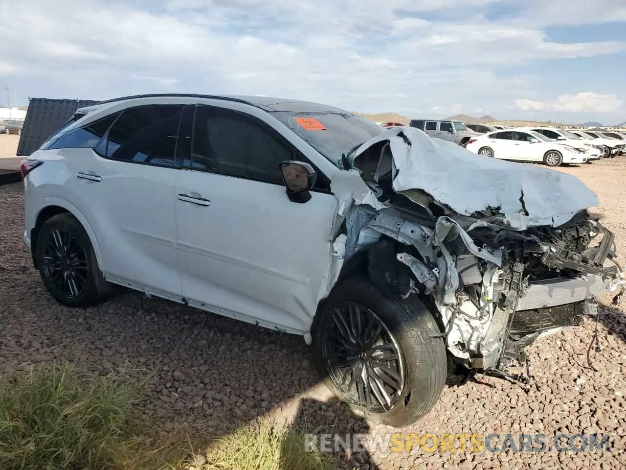 4 fotografías del automóvil dañado 2T2BCMEAXPC008983 LEXUS RX 500H F 2023