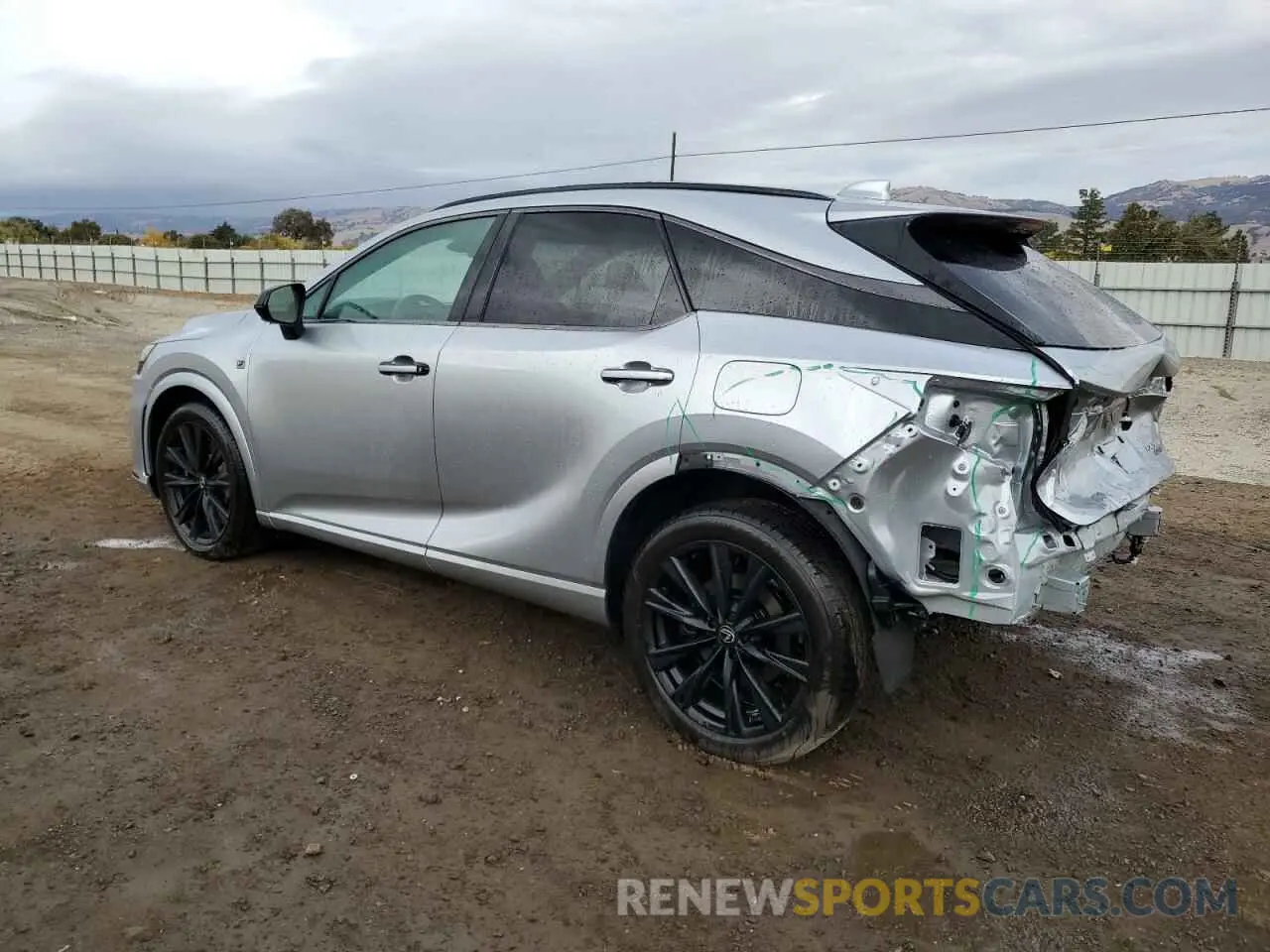 2 fotografías del automóvil dañado 2T2BCMEA6RC019045 LEXUS RX 500H F 2024