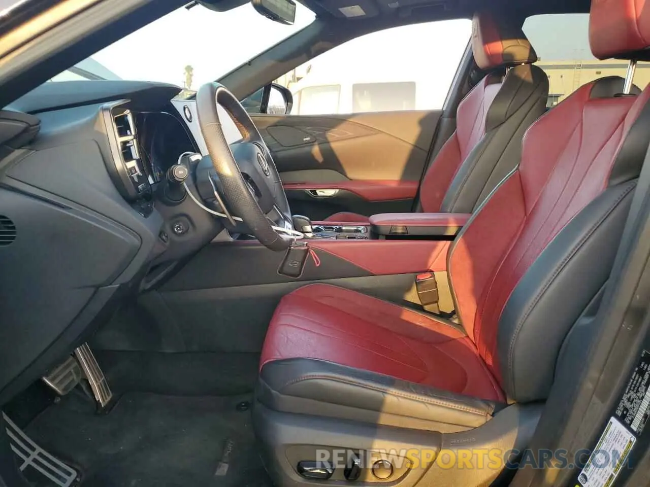 7 fotografías del automóvil dañado 2T2BCMEA7RC014324 LEXUS RX 500H F 2024