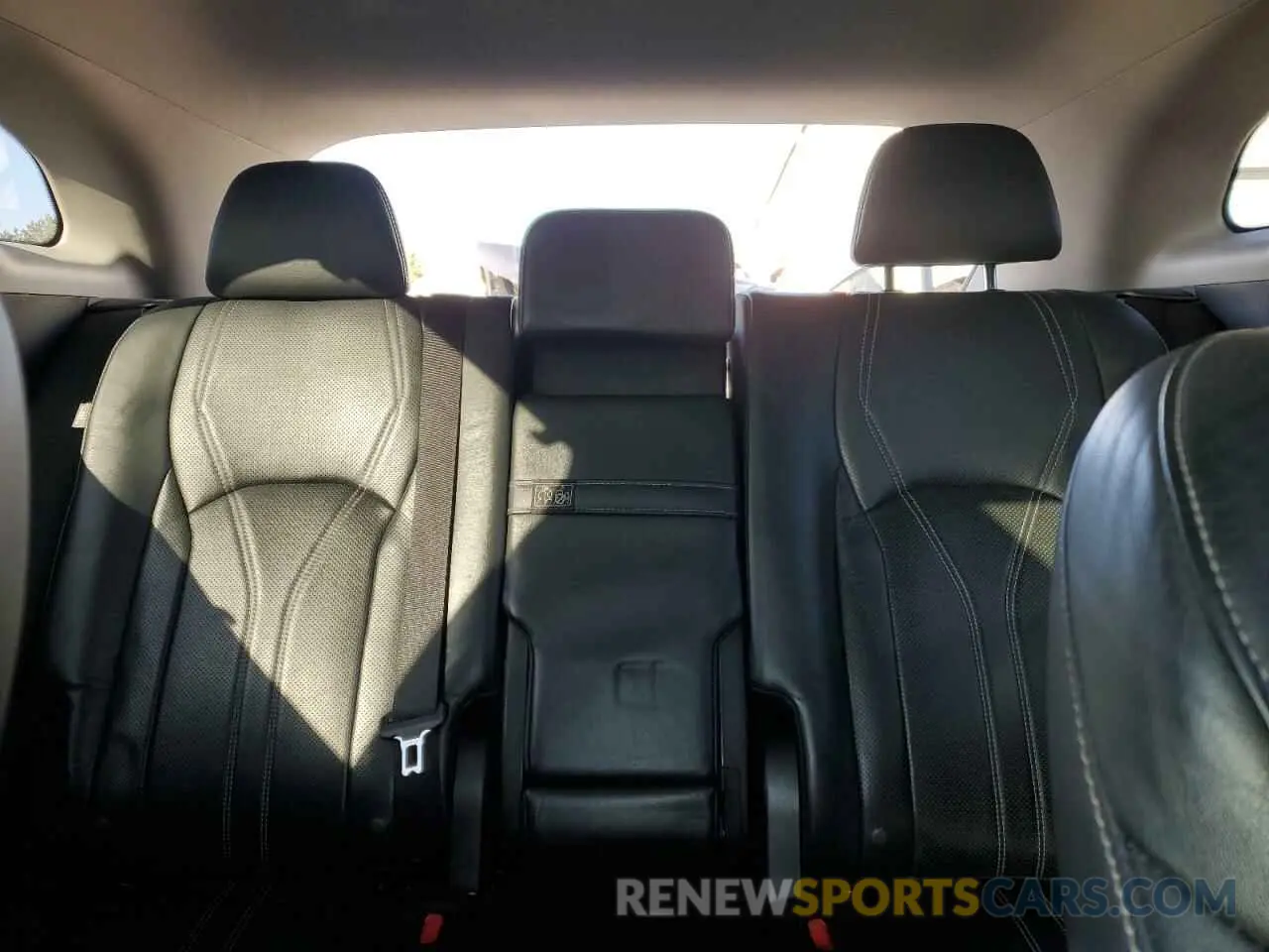 10 fotografías del automóvil dañado 2T2BZMCA0KC197735 LEXUS RX350 2019