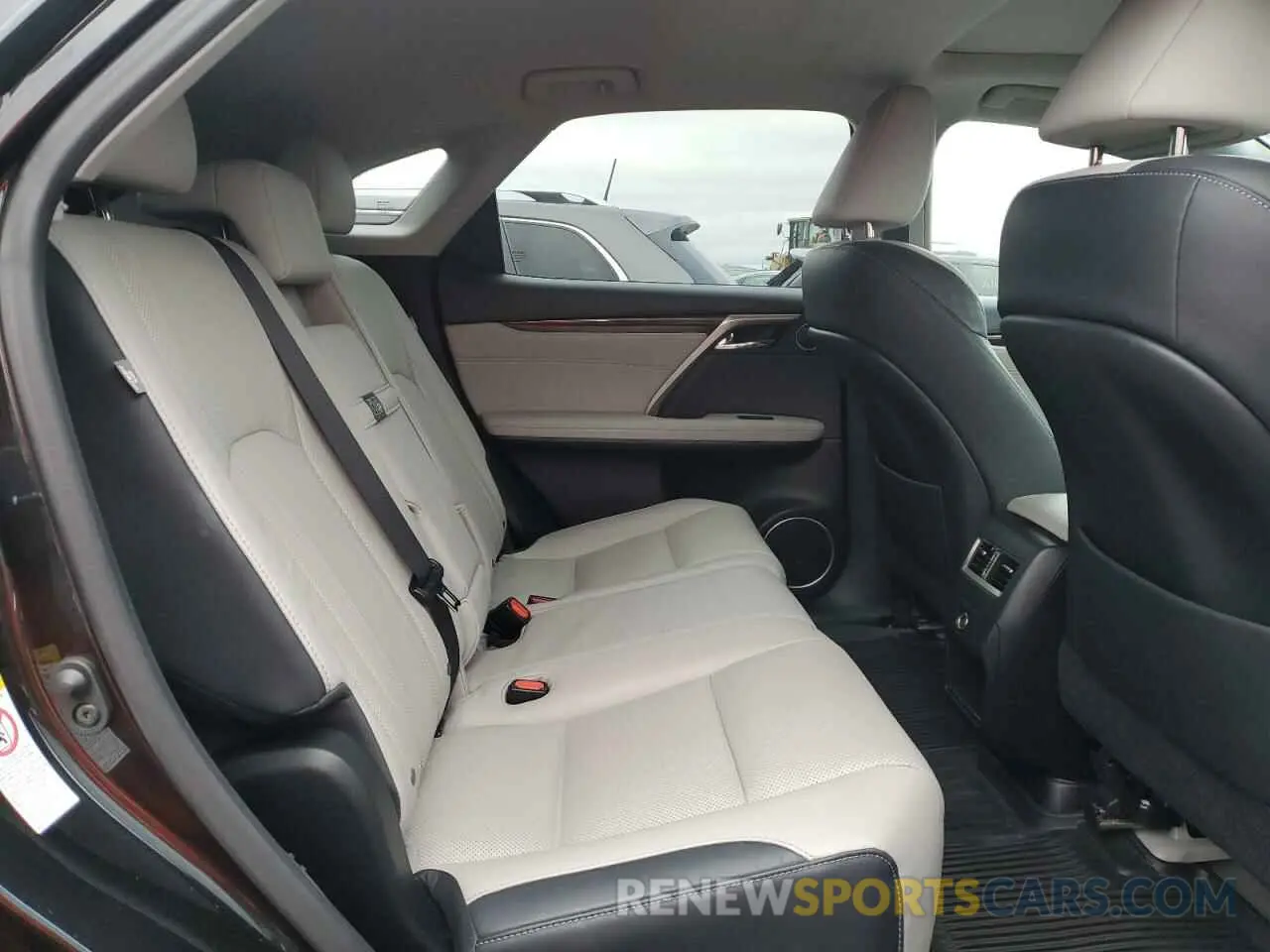 10 fotografías del automóvil dañado 2T2BZMCA5KC207773 LEXUS RX350 2019
