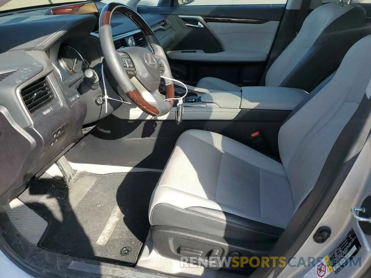 7 fotografías del automóvil dañado 2T2BZMCA9KC174289 LEXUS RX350 2019