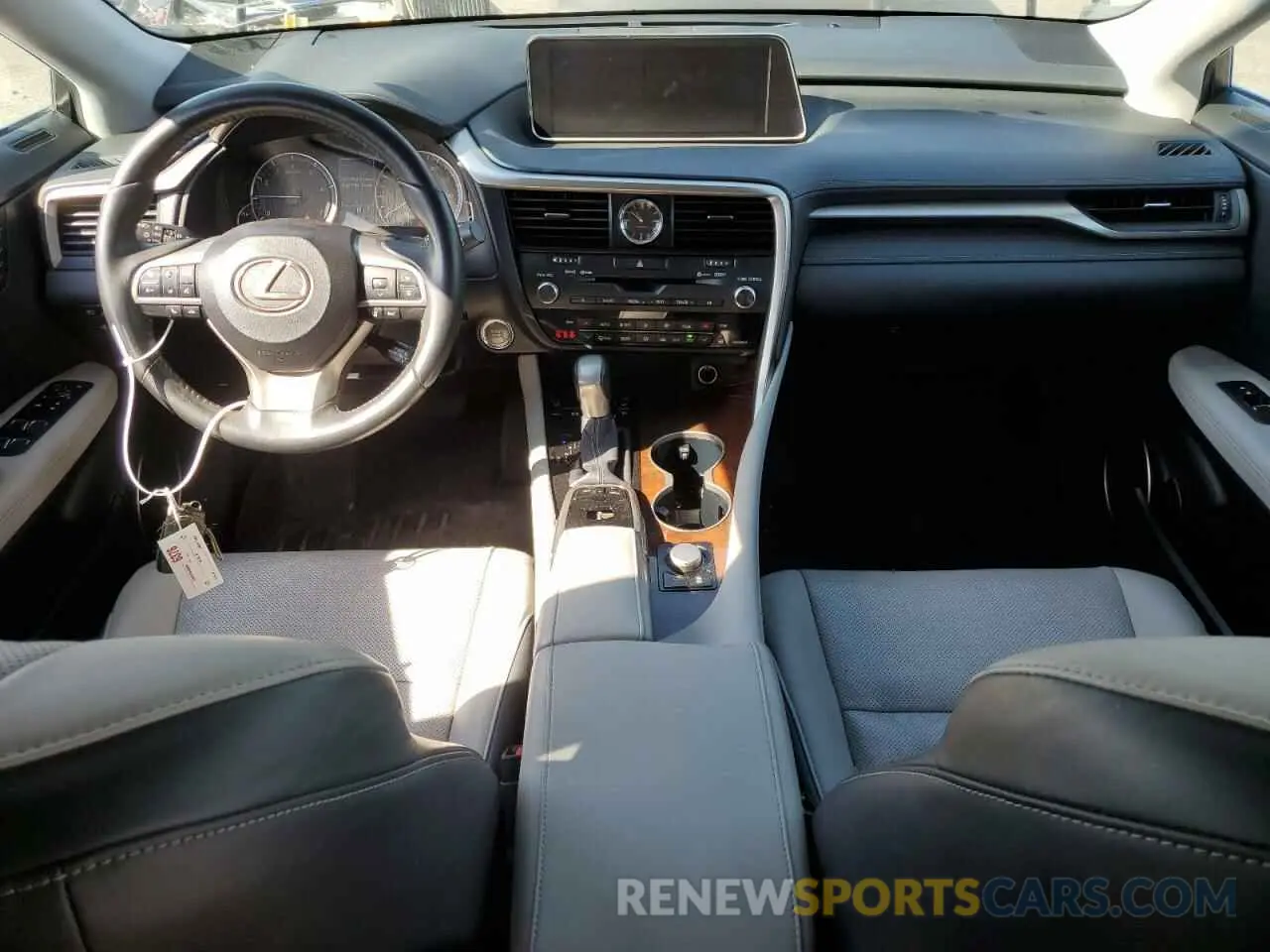 8 fotografías del automóvil dañado 2T2BZMCAXKC172891 LEXUS RX350 2019