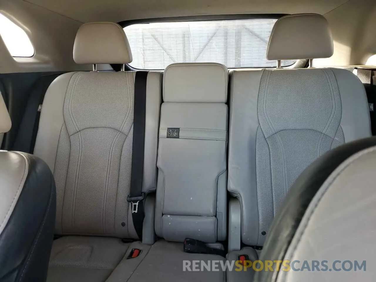 10 fotografías del automóvil dañado 2T2BZMCAXKC174303 LEXUS RX350 2019