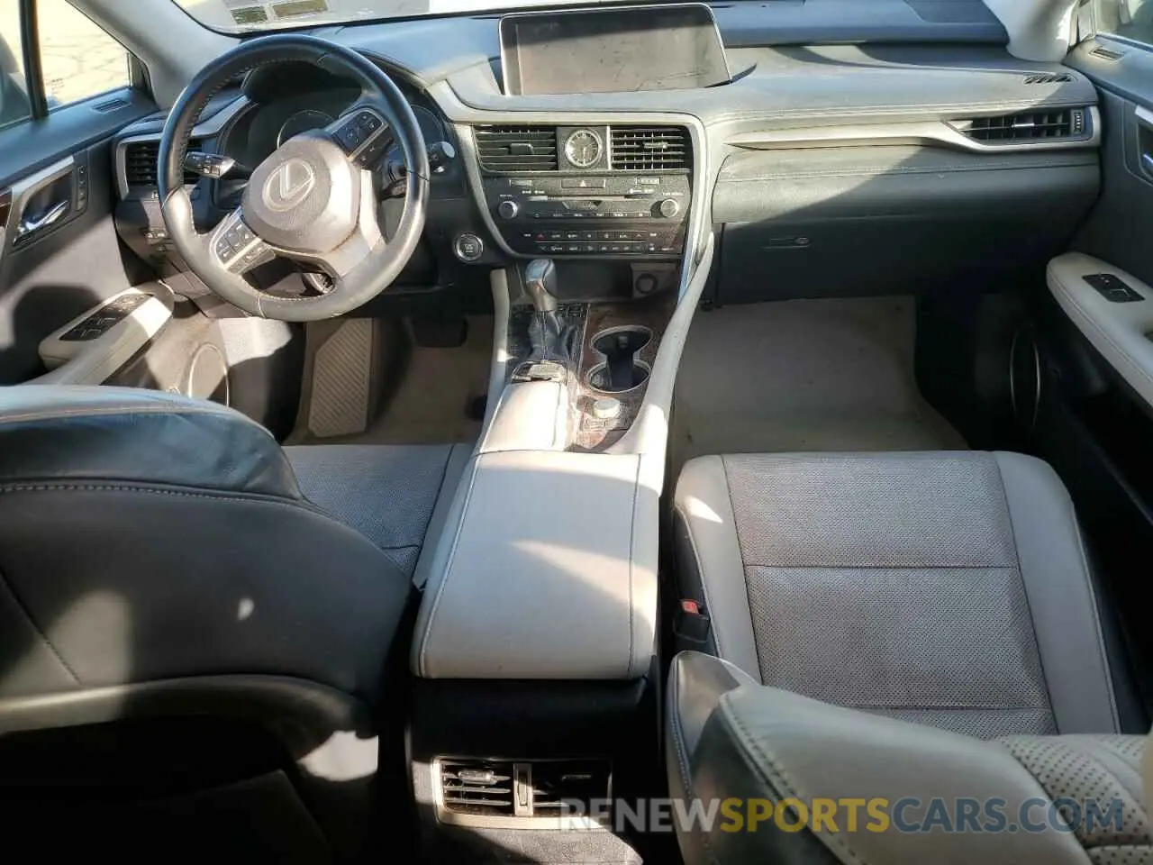 8 fotografías del automóvil dañado 2T2BZMCAXKC174303 LEXUS RX350 2019