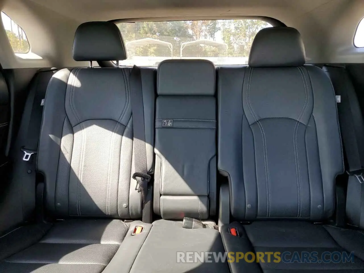 10 fotografías del automóvil dañado 2T2BZMCAXKC199525 LEXUS RX350 2019