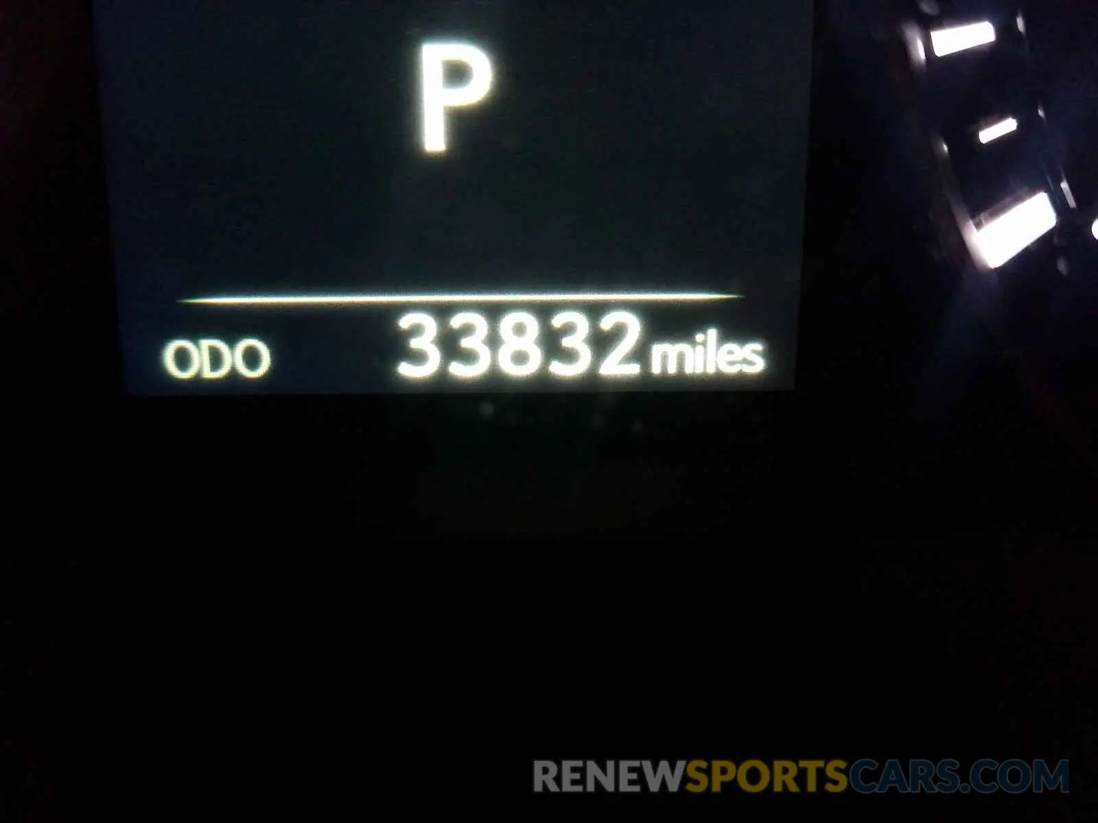 8 fotografías del automóvil dañado 2T2ZZMCA0KC119003 LEXUS RX350 2019