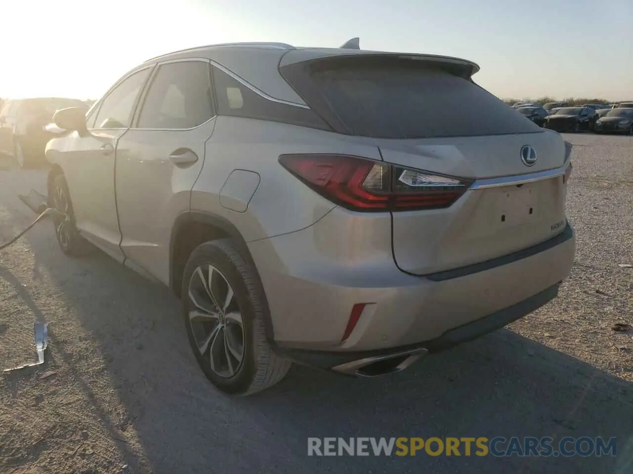 3 fotografías del automóvil dañado 2T2ZZMCA0KC125495 LEXUS RX350 2019