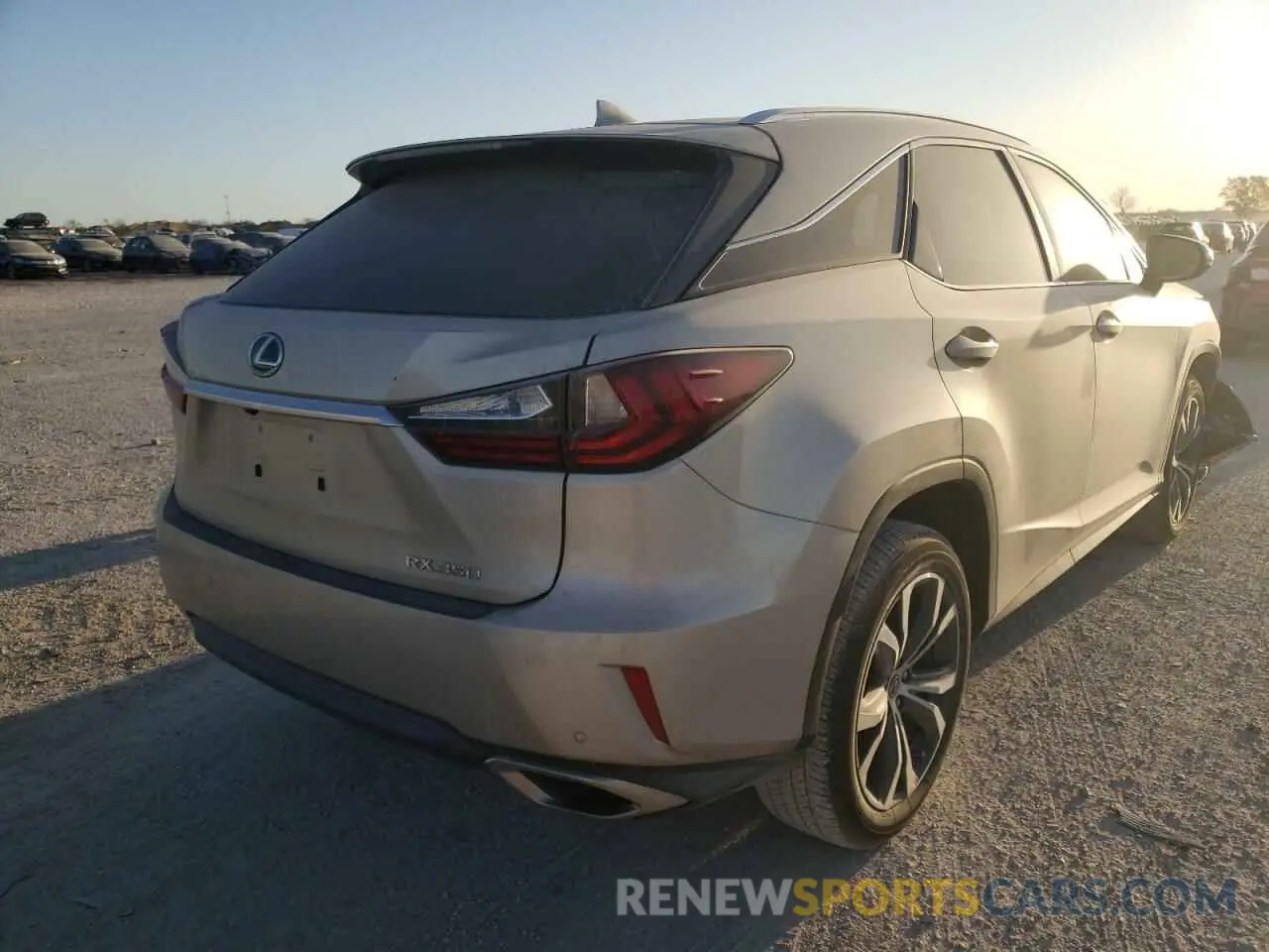 4 fotografías del automóvil dañado 2T2ZZMCA0KC125495 LEXUS RX350 2019