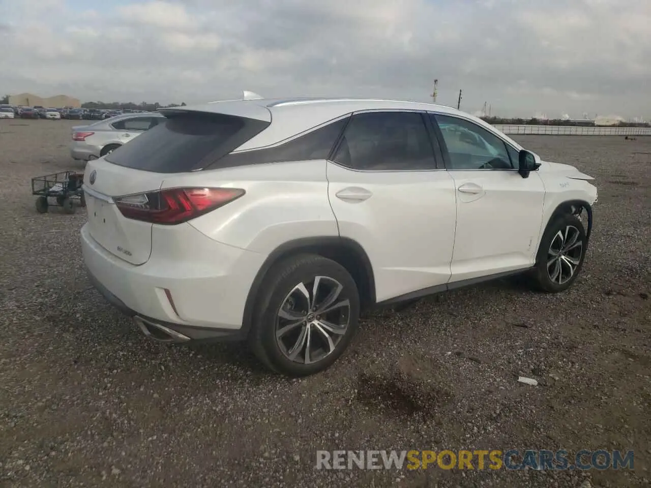 3 fotografías del automóvil dañado 2T2ZZMCA0KC141826 LEXUS RX350 2019