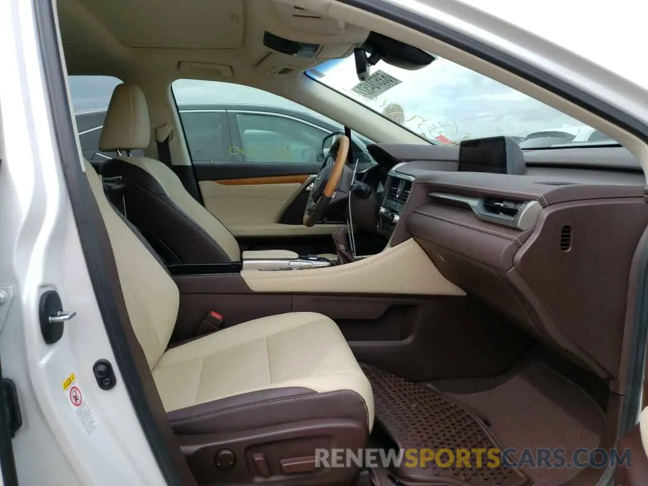5 fotografías del automóvil dañado 2T2ZZMCA0KC145231 LEXUS RX350 2019