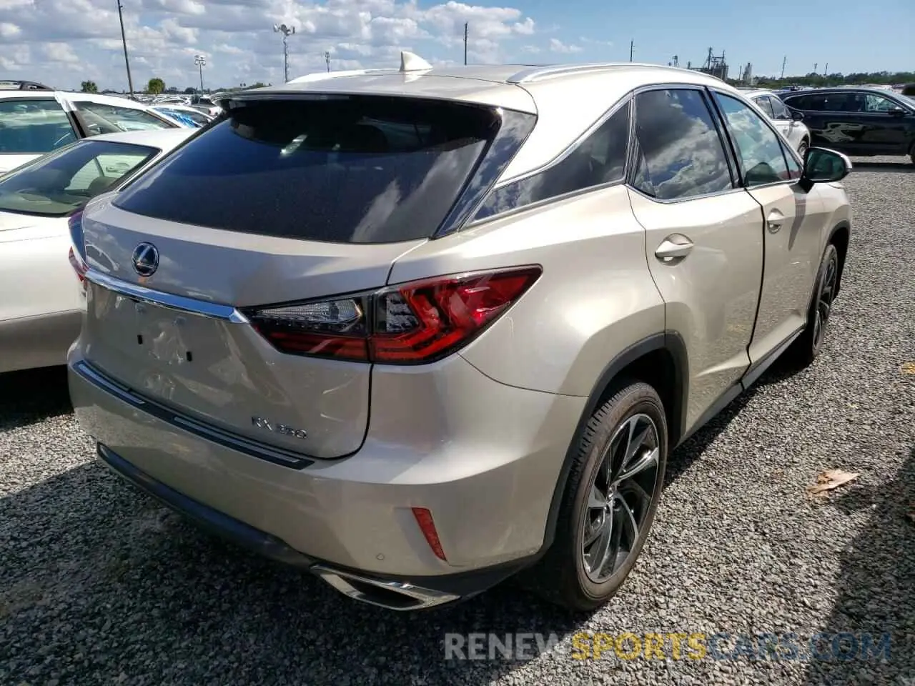 4 fotografías del automóvil dañado 2T2ZZMCA2KC138877 LEXUS RX350 2019
