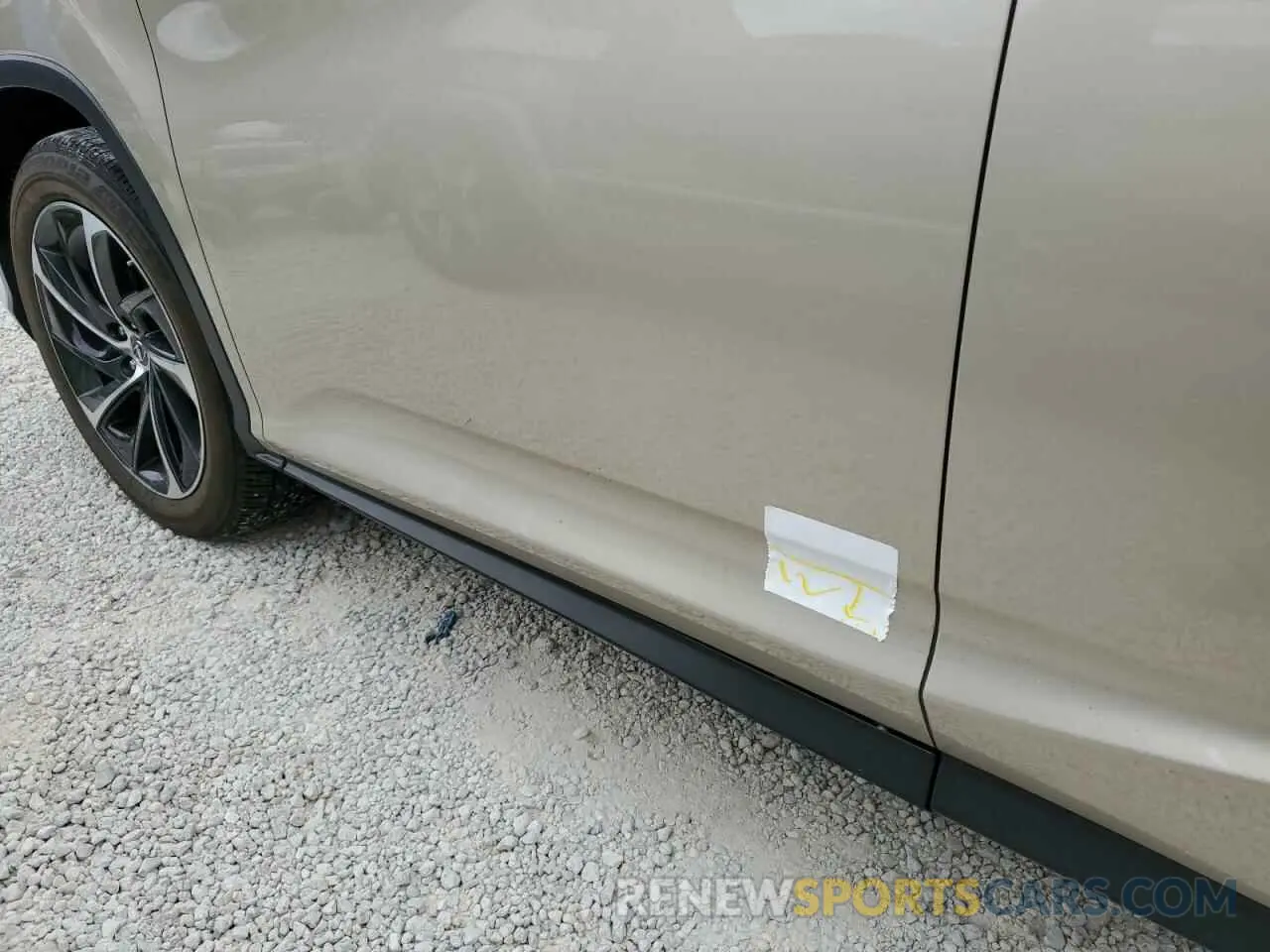 9 fotografías del automóvil dañado 2T2ZZMCA2KC138877 LEXUS RX350 2019