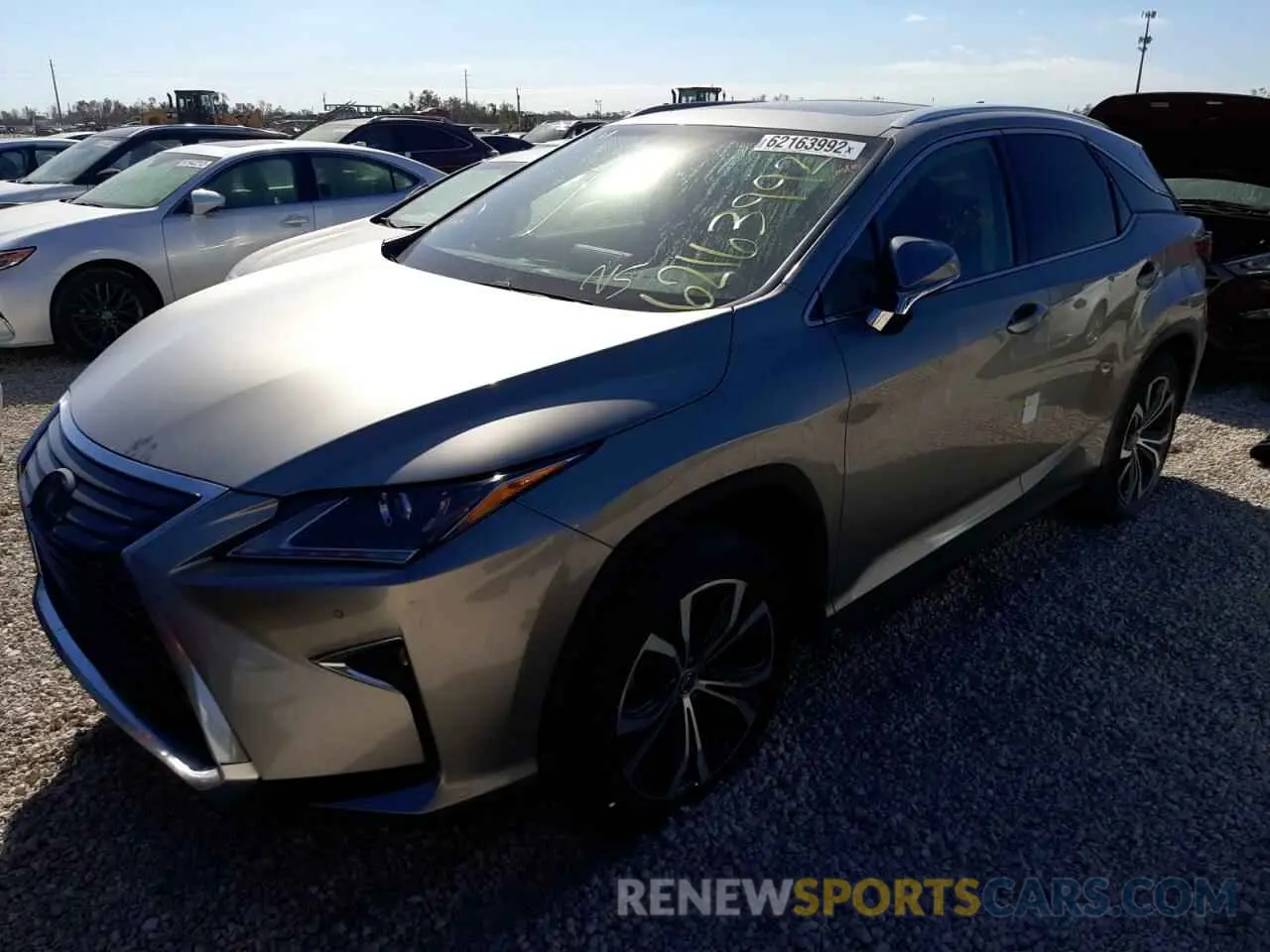 2 fotografías del automóvil dañado 2T2ZZMCA2KC141665 LEXUS RX350 2019