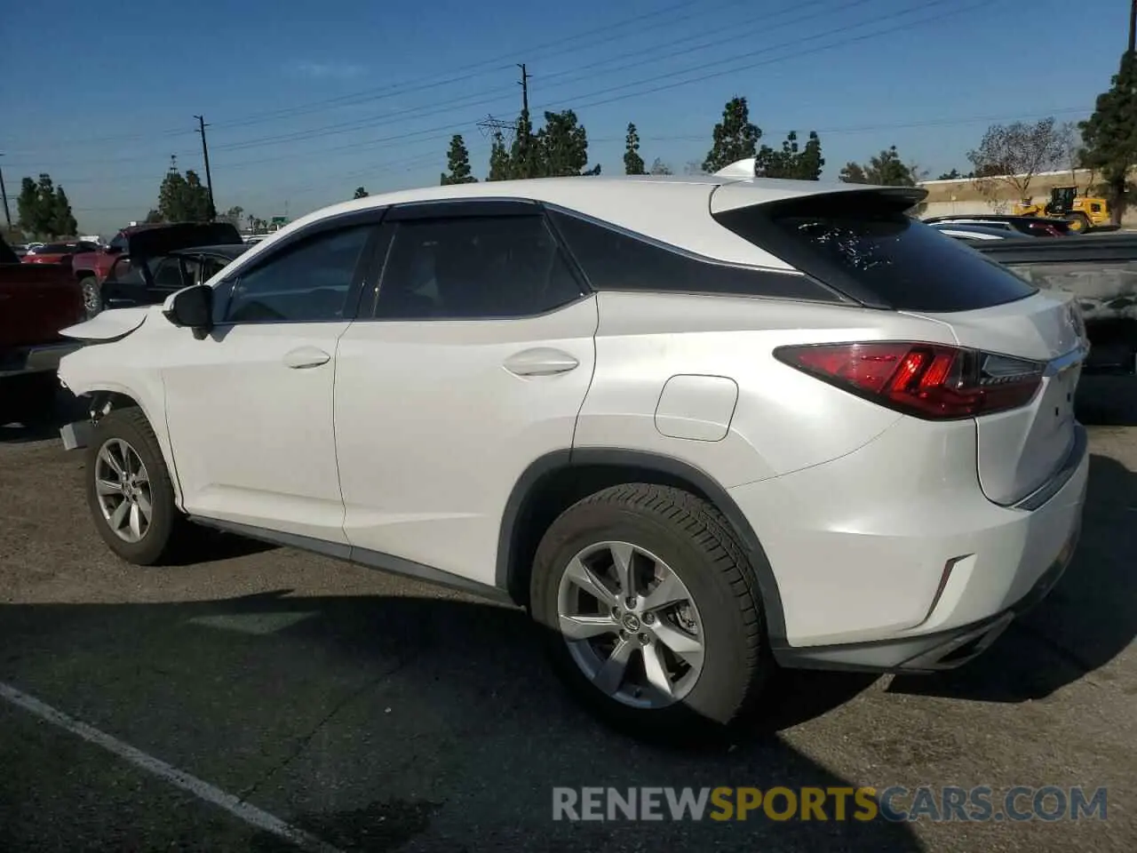 2 fotografías del automóvil dañado 2T2ZZMCA3KC135664 LEXUS RX350 2019