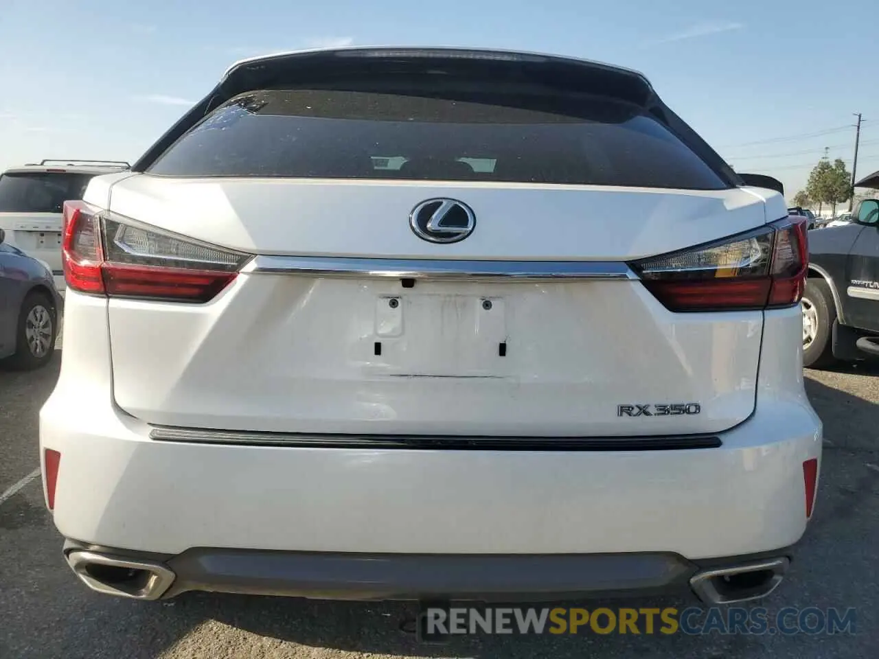 6 fotografías del automóvil dañado 2T2ZZMCA3KC135664 LEXUS RX350 2019