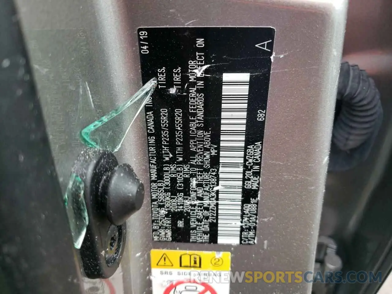 10 fotografías del automóvil dañado 2T2ZZMCA3KC138743 LEXUS RX350 2019