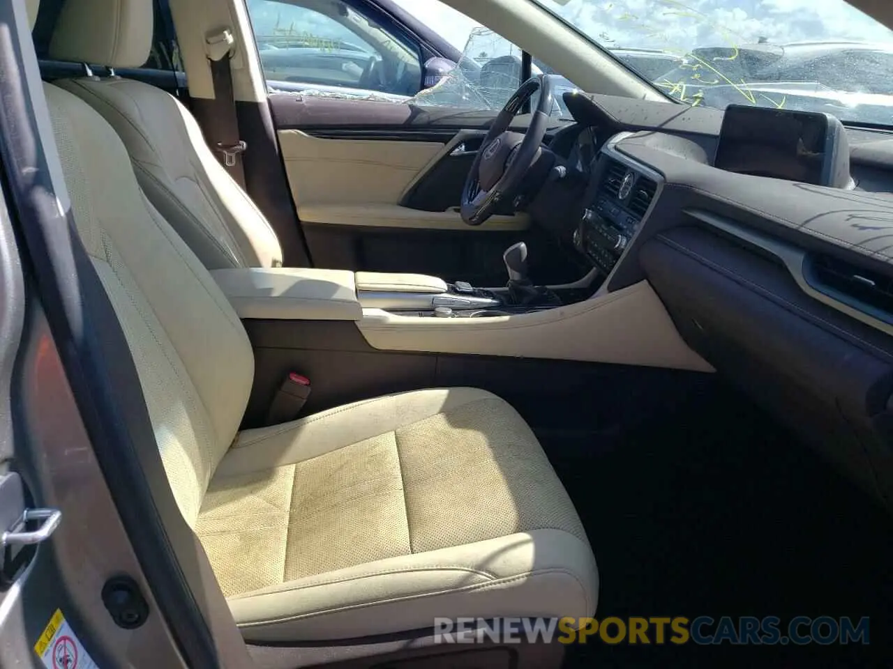 5 fotografías del automóvil dañado 2T2ZZMCA3KC138743 LEXUS RX350 2019
