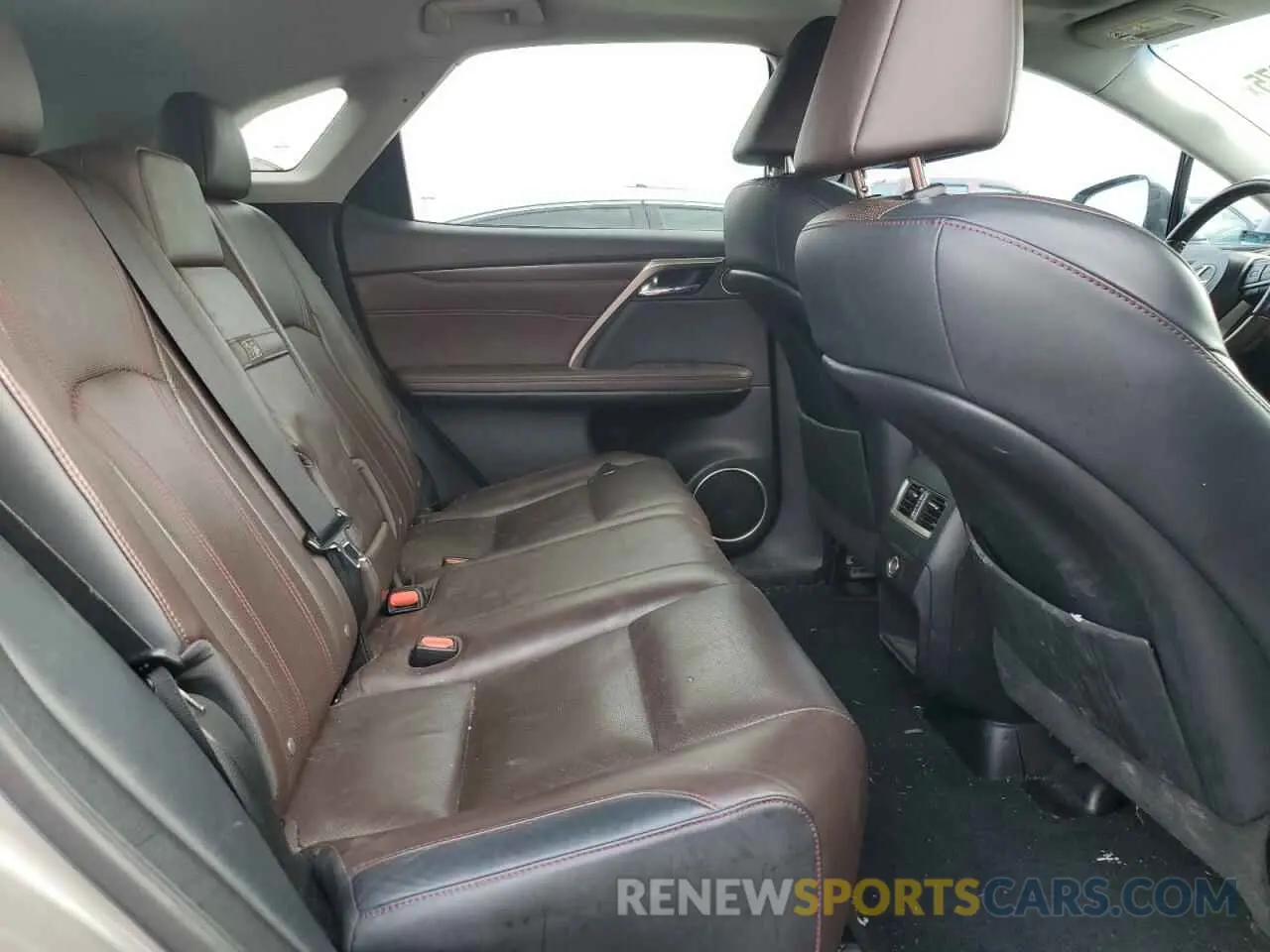 10 fotografías del automóvil dañado 2T2ZZMCA3KC151282 LEXUS RX350 2019