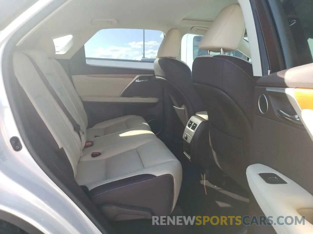 6 fotografías del automóvil dañado 2T2ZZMCA4KC132451 LEXUS RX350 2019