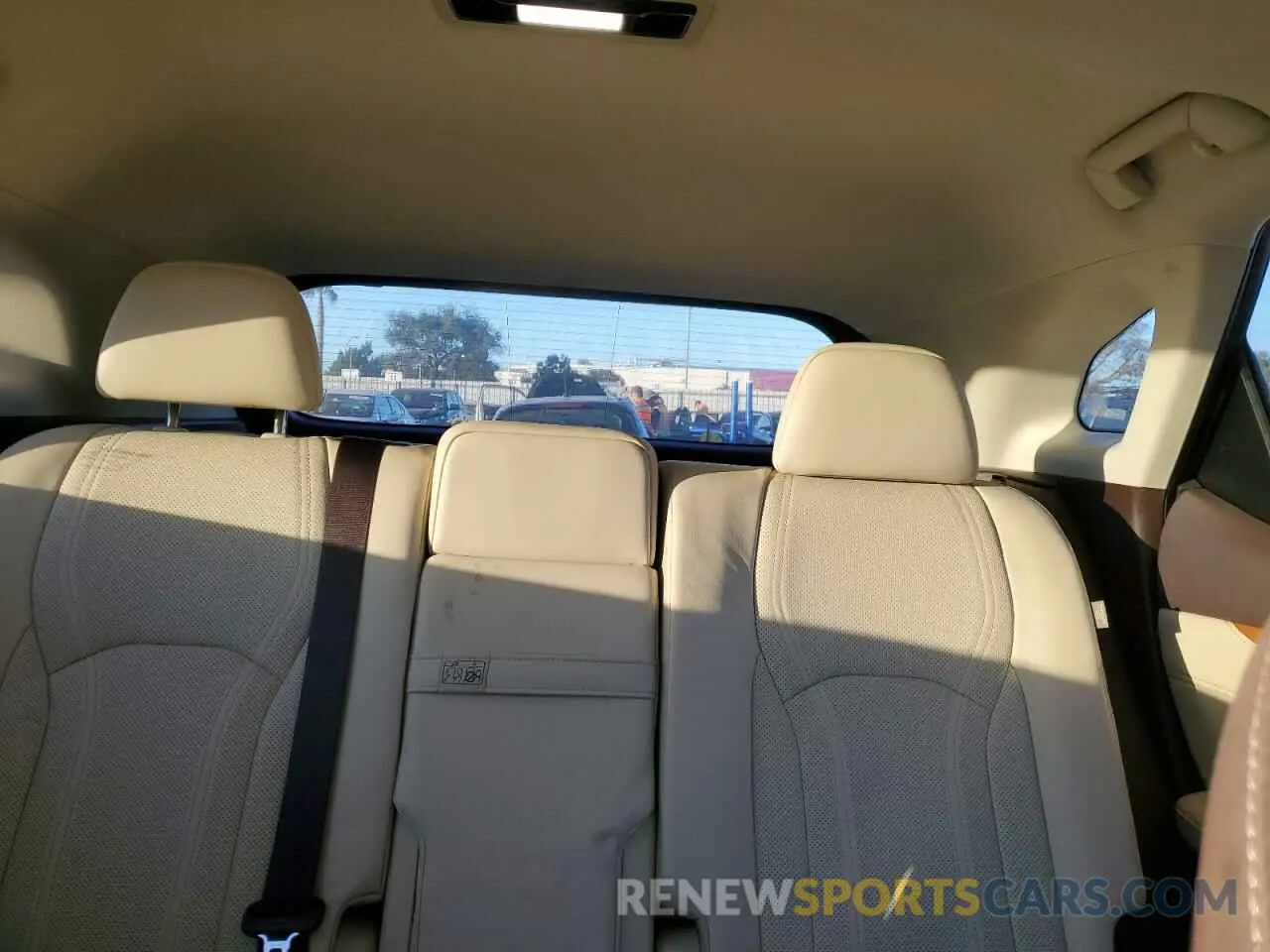 10 fotografías del automóvil dañado 2T2ZZMCA4KC143580 LEXUS RX350 2019
