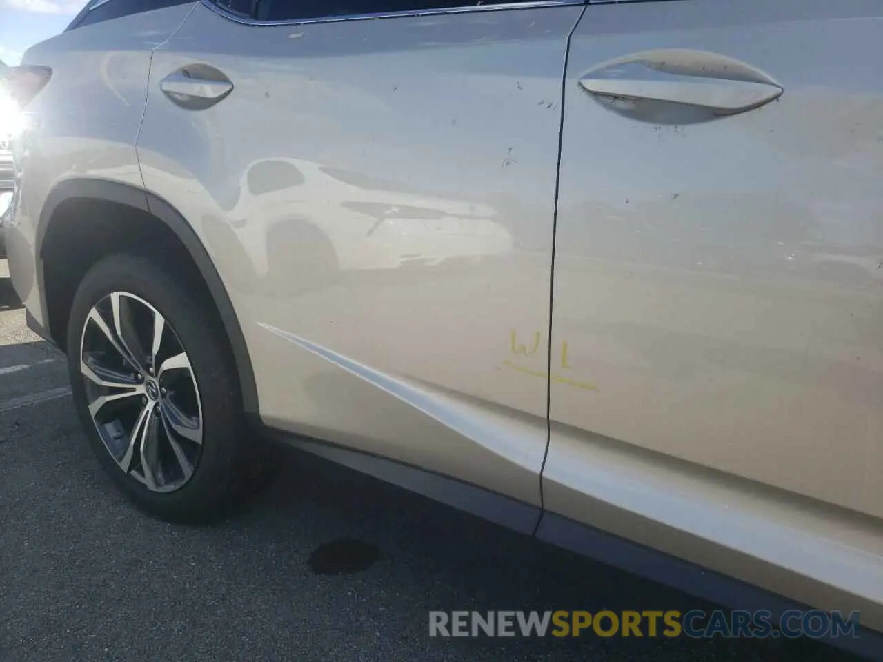 9 fotografías del automóvil dañado 2T2ZZMCA5KC145368 LEXUS RX350 2019