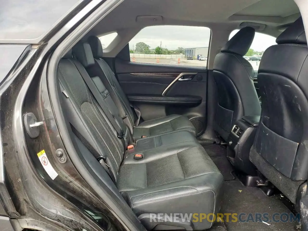 11 fotografías del automóvil dañado 2T2ZZMCA6KC136484 LEXUS RX350 2019