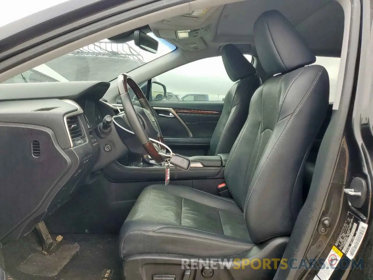 7 fotografías del automóvil dañado 2T2ZZMCA6KC136484 LEXUS RX350 2019