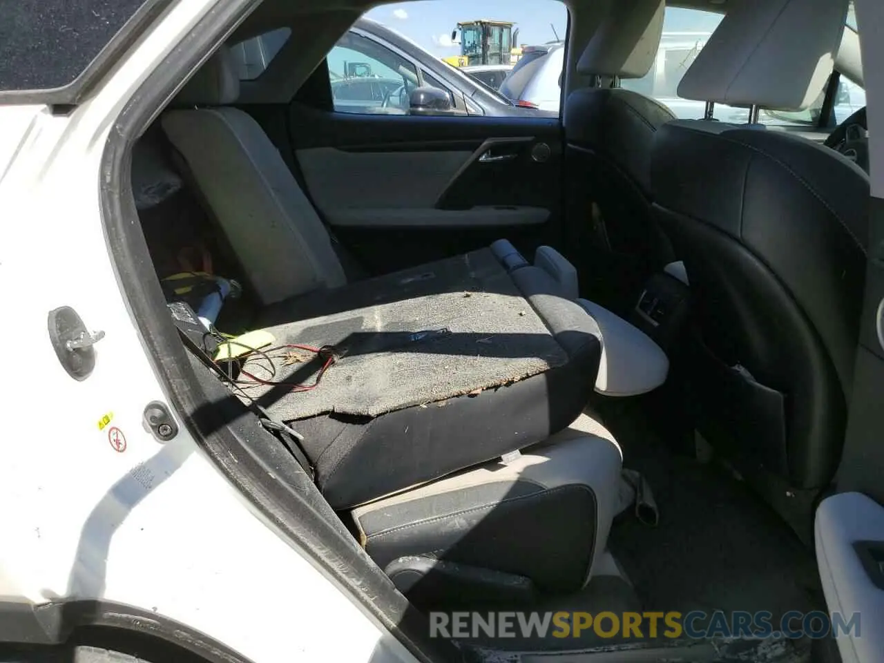 6 fotografías del automóvil dañado 2T2ZZMCA7KC118236 LEXUS RX350 2019